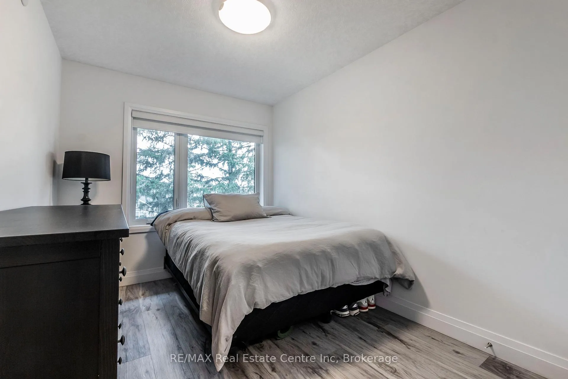 Photo 24 of 59 Lily Lane, Guelph, Clairfields/Hanlon Business Park — HOMEH