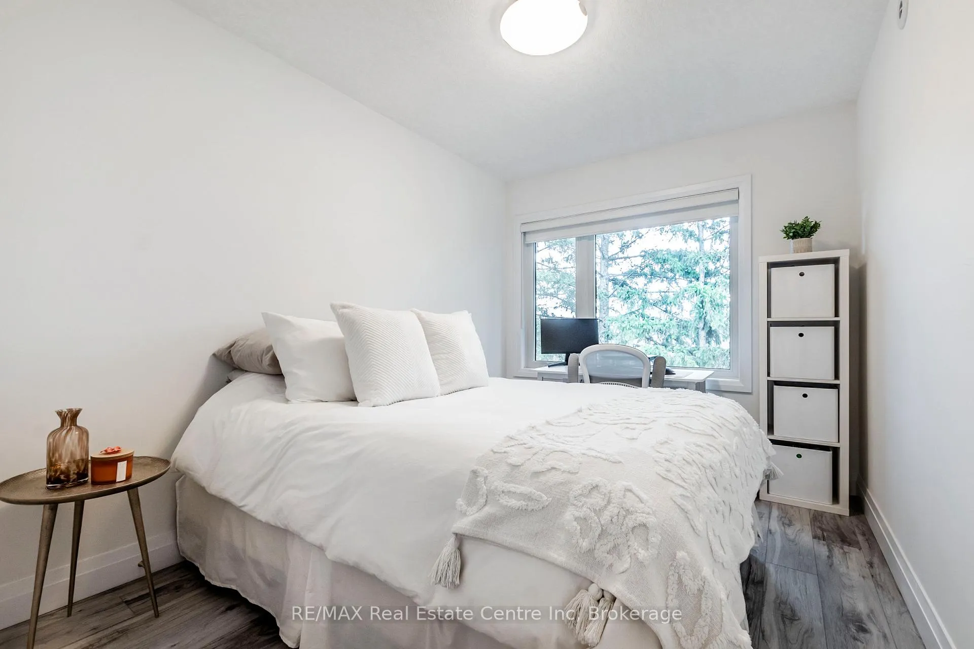 Photo 26 of 59 Lily Lane, Guelph, Clairfields/Hanlon Business Park — HOMEH