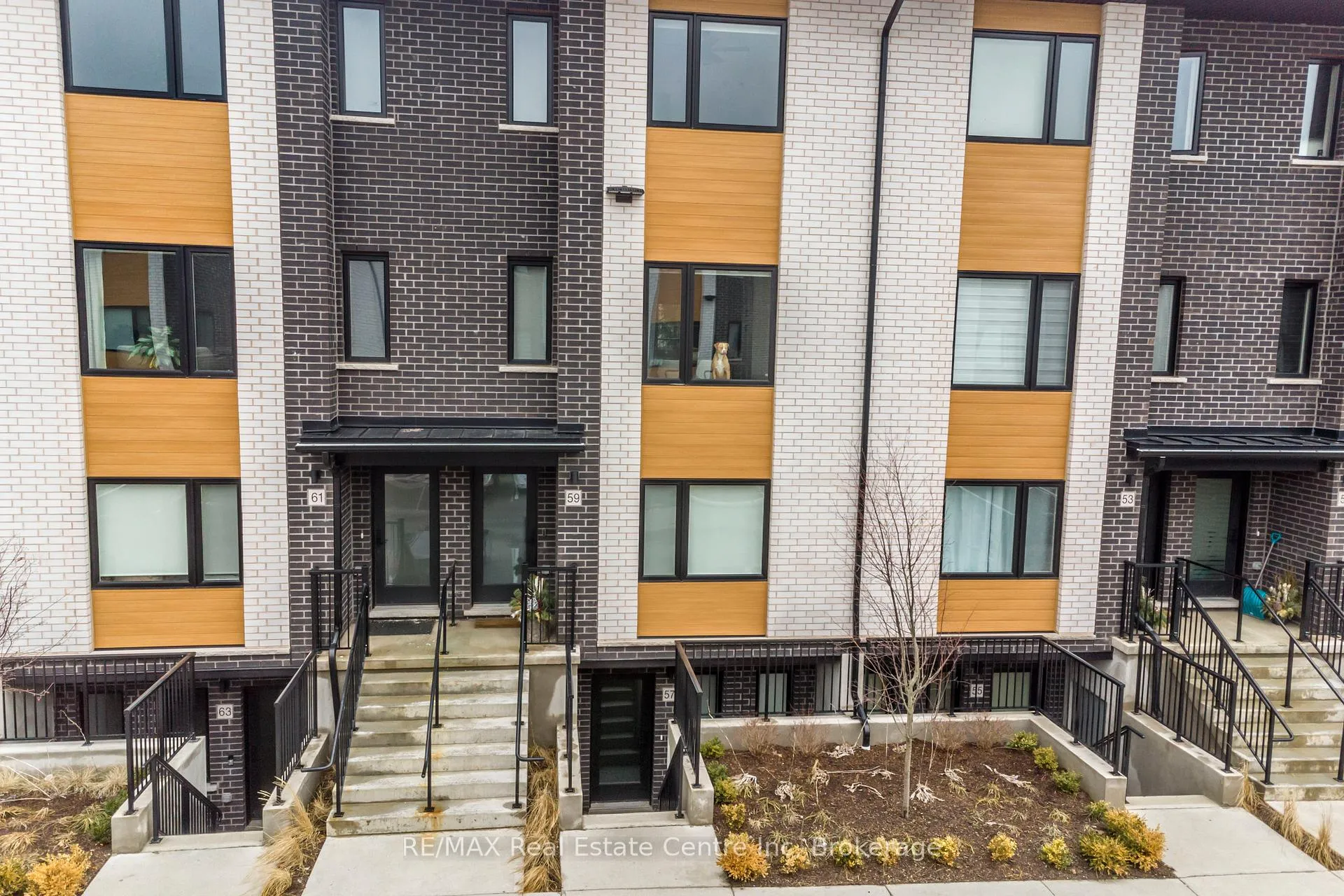 Photo 35 of 59 Lily Lane, Guelph, Clairfields/Hanlon Business Park — HOMEH