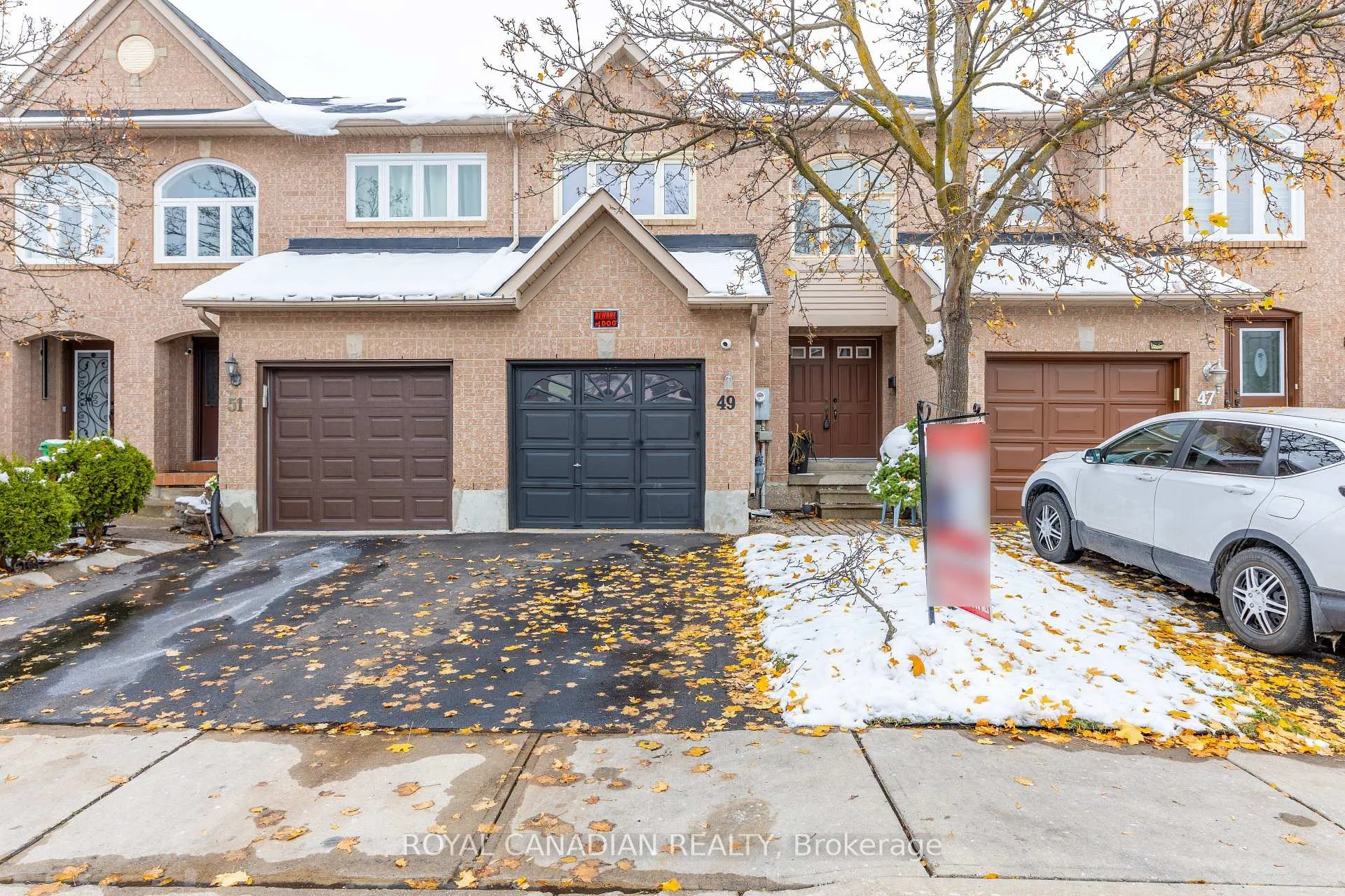 Photo 1 of Unit 32, 49 Goldenlight Circle, Brampton, Brampton West — HOMEH