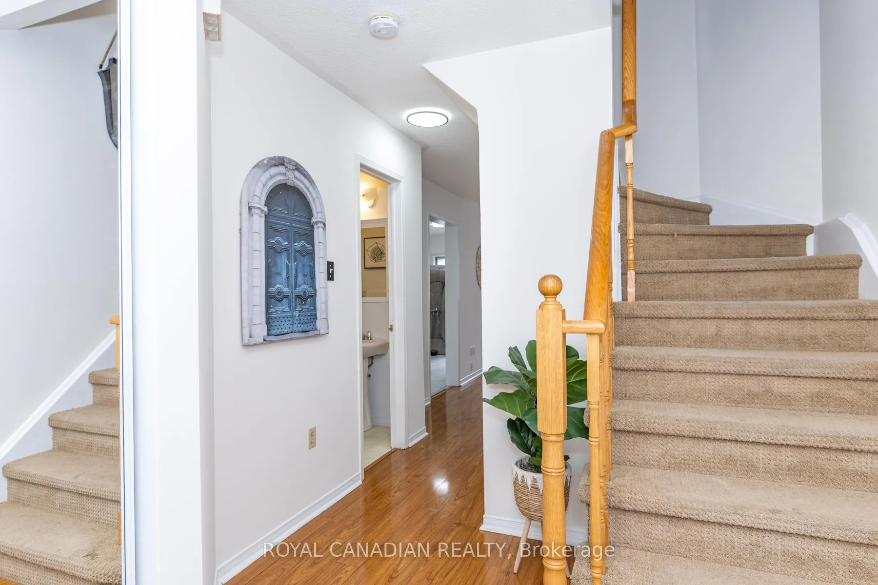 Photo 7 of Unit 32, 49 Goldenlight Circle, Brampton, Brampton West — HOMEH