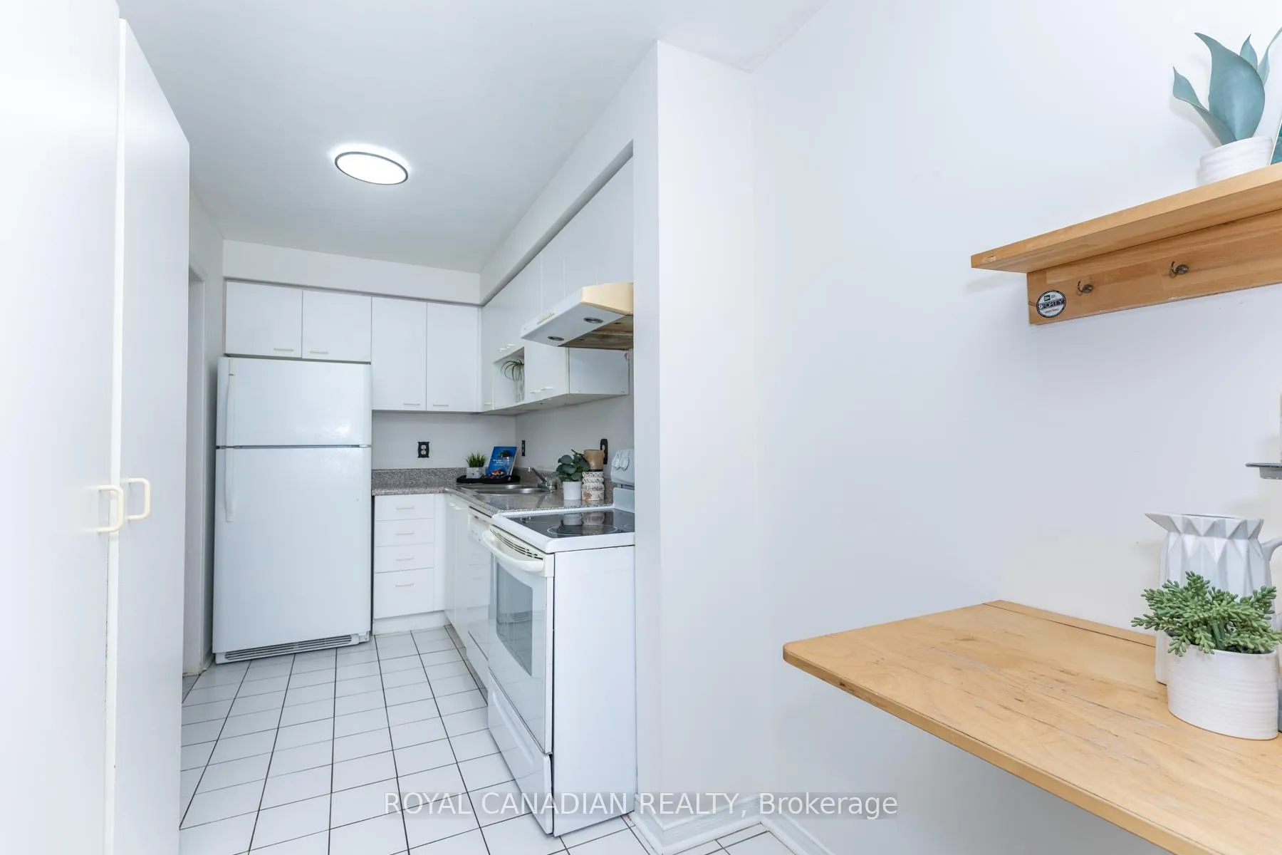 Photo 19 of Unit 32, 49 Goldenlight Circle, Brampton, Brampton West — HOMEH