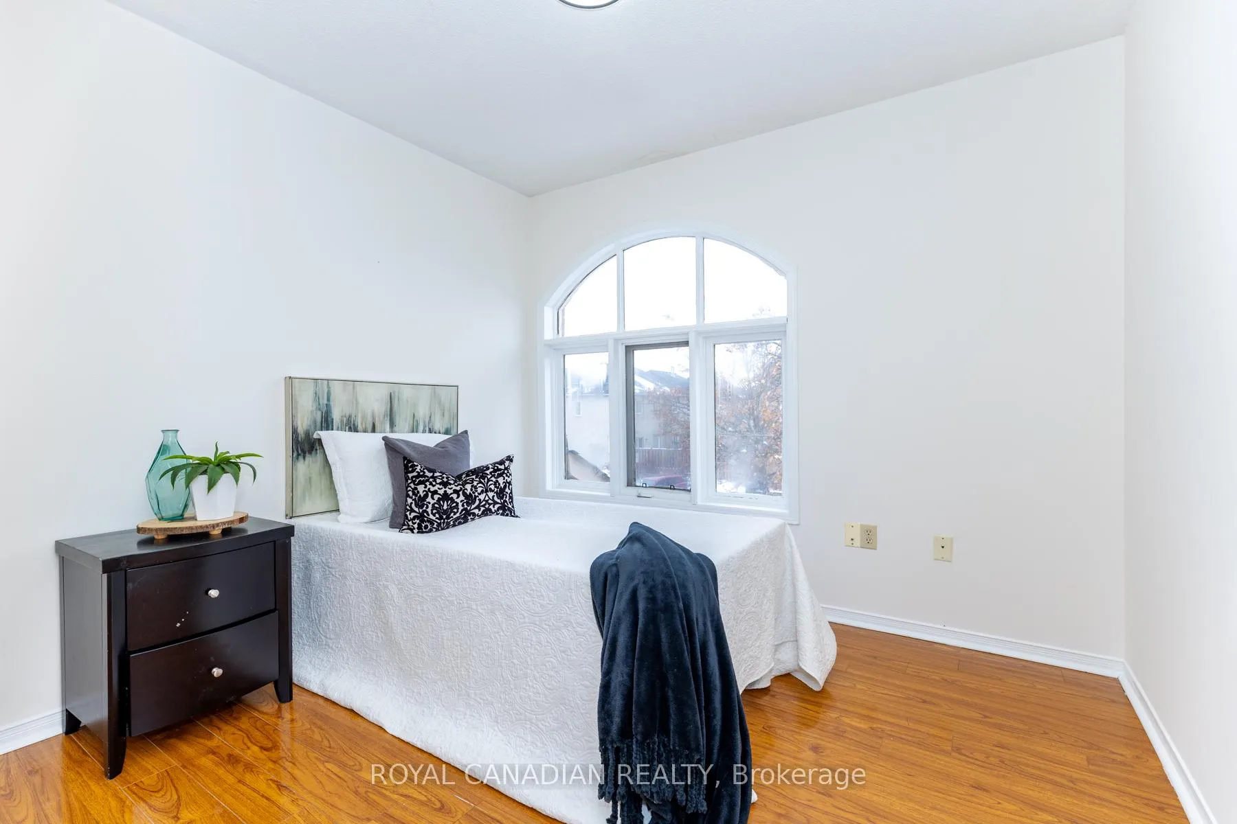 Photo 24 of Unit 32, 49 Goldenlight Circle, Brampton, Brampton West — HOMEH