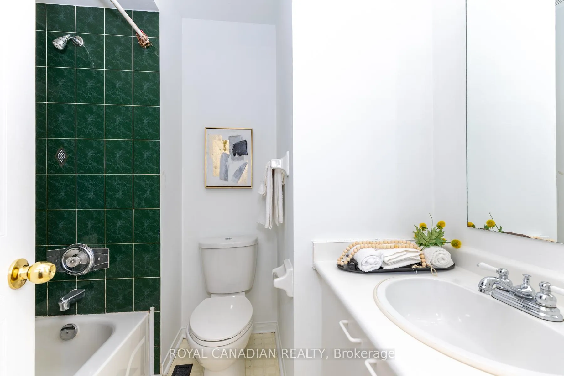 Photo 31 of Unit 32, 49 Goldenlight Circle, Brampton, Brampton West — HOMEH