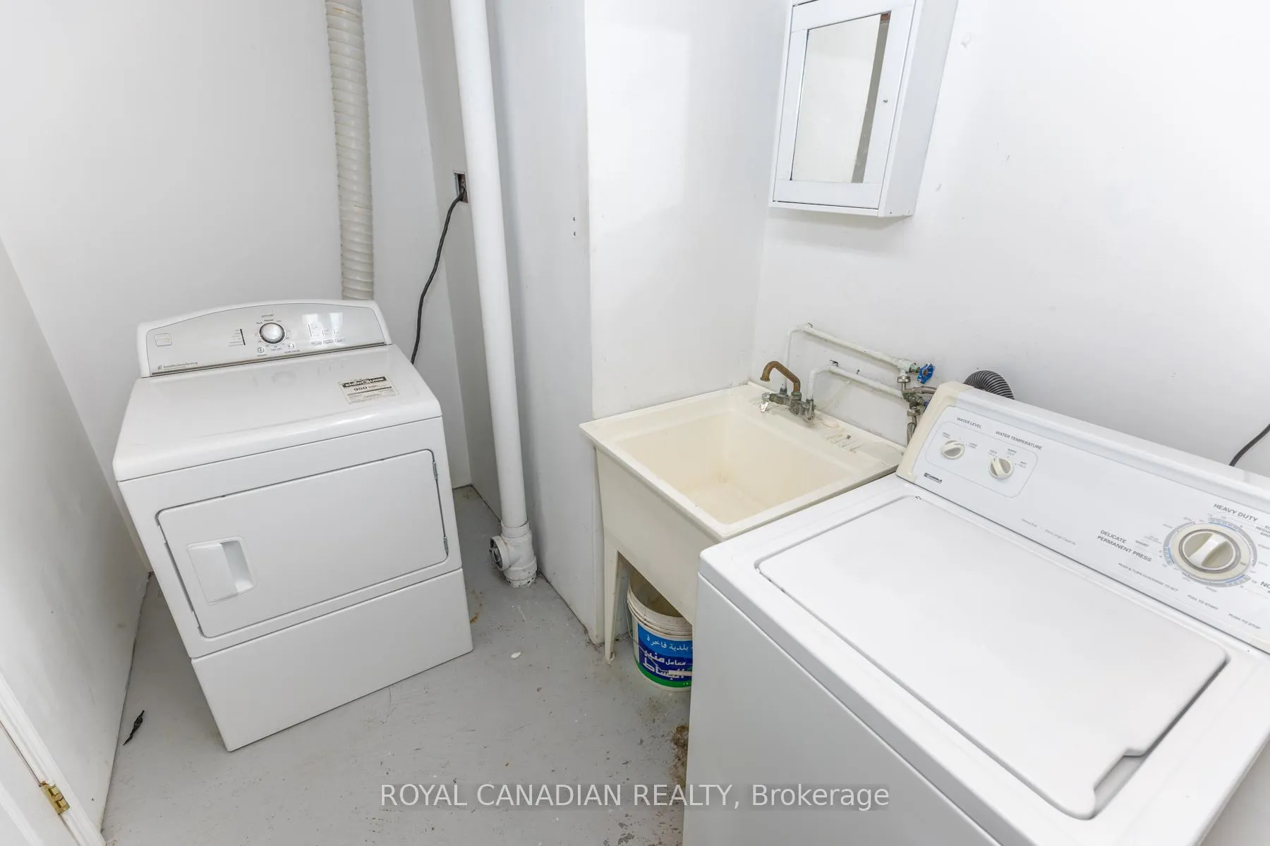 Photo 43 of Unit 32, 49 Goldenlight Circle, Brampton, Brampton West — HOMEH