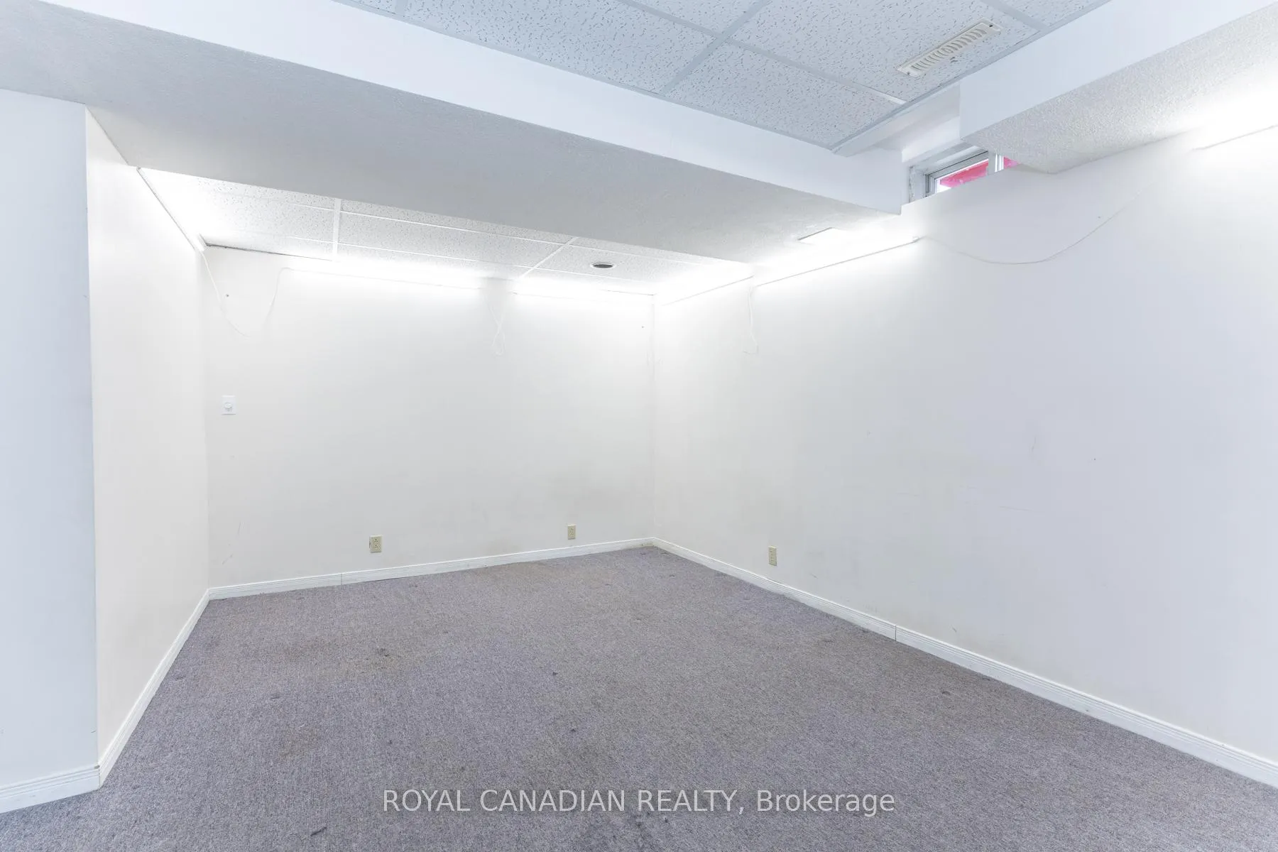 Photo 44 of Unit 32, 49 Goldenlight Circle, Brampton, Brampton West — HOMEH