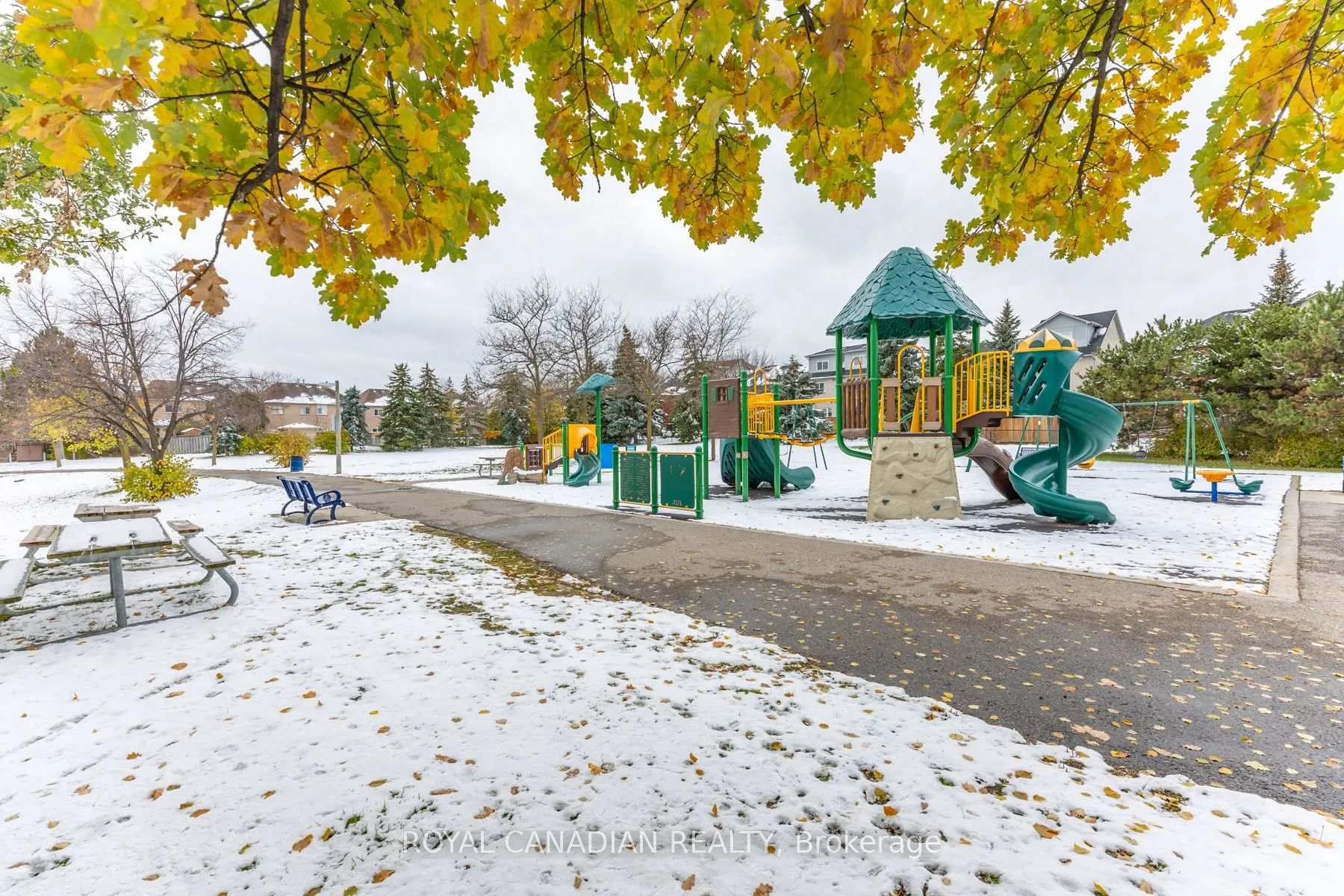 Photo 45 of Unit 32, 49 Goldenlight Circle, Brampton, Brampton West — HOMEH