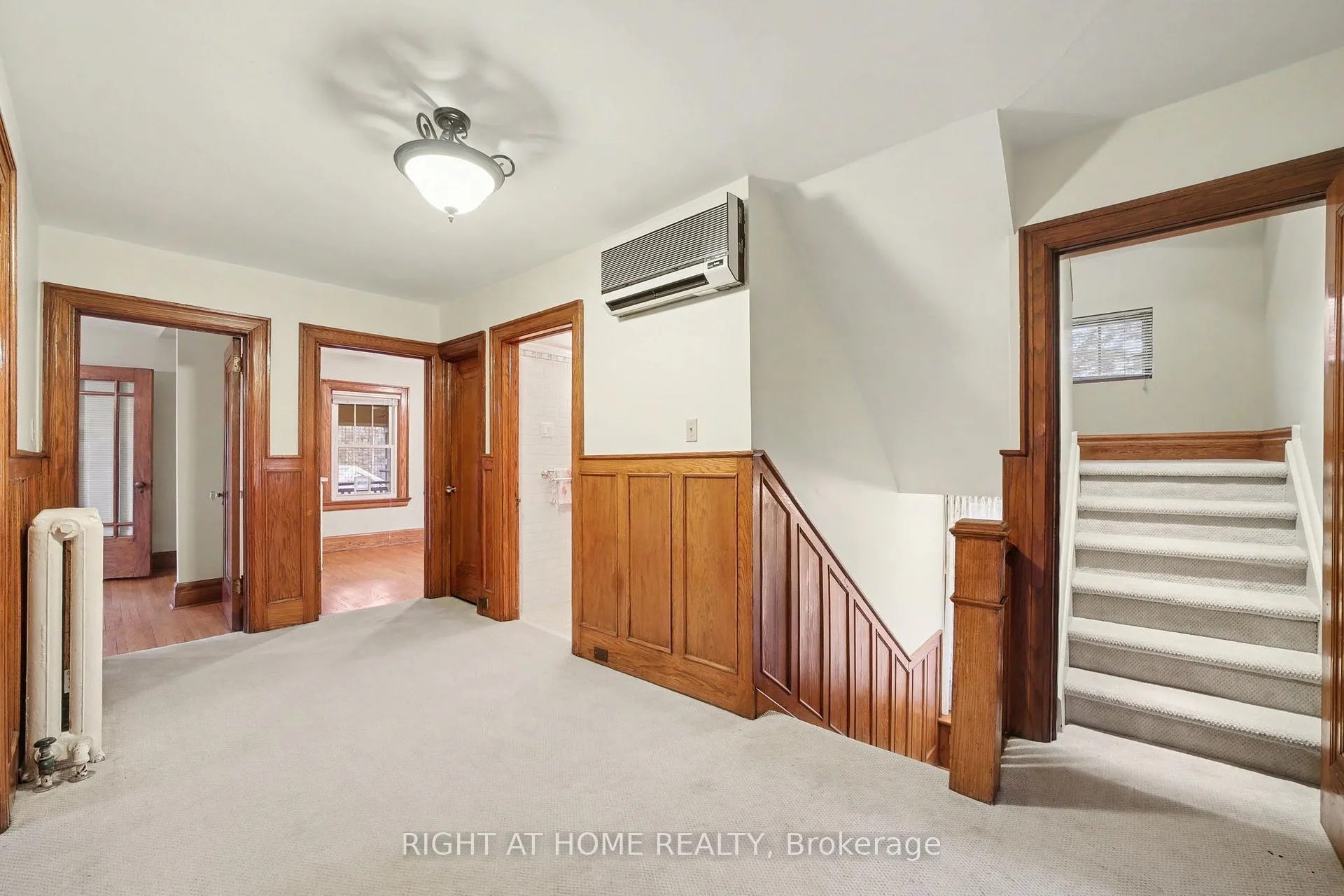 Photo 16 of 32 Hollywood Crescent, Toronto, Woodbine Corridor — HOMEH
