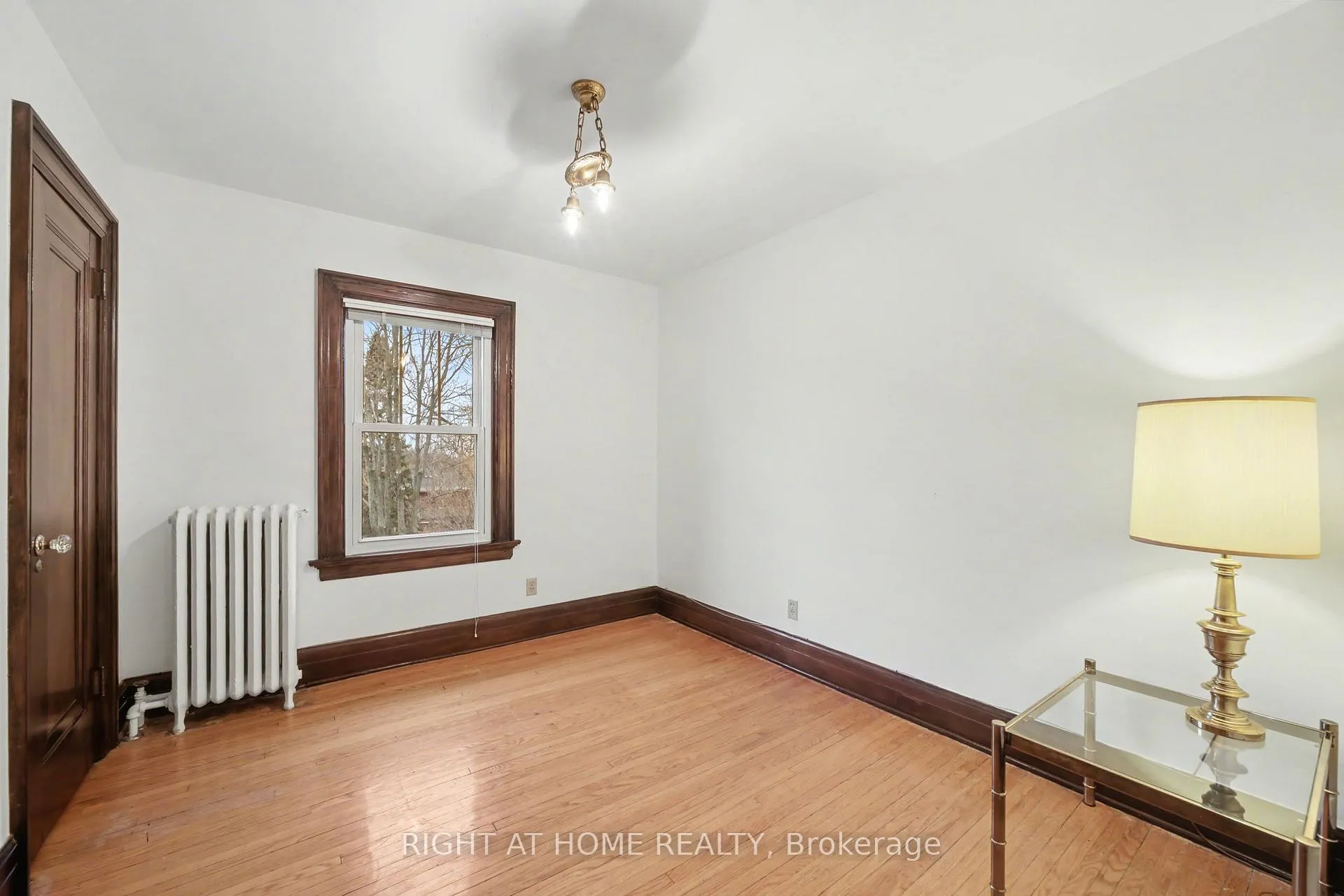Photo 21 of 32 Hollywood Crescent, Toronto, Woodbine Corridor — HOMEH
