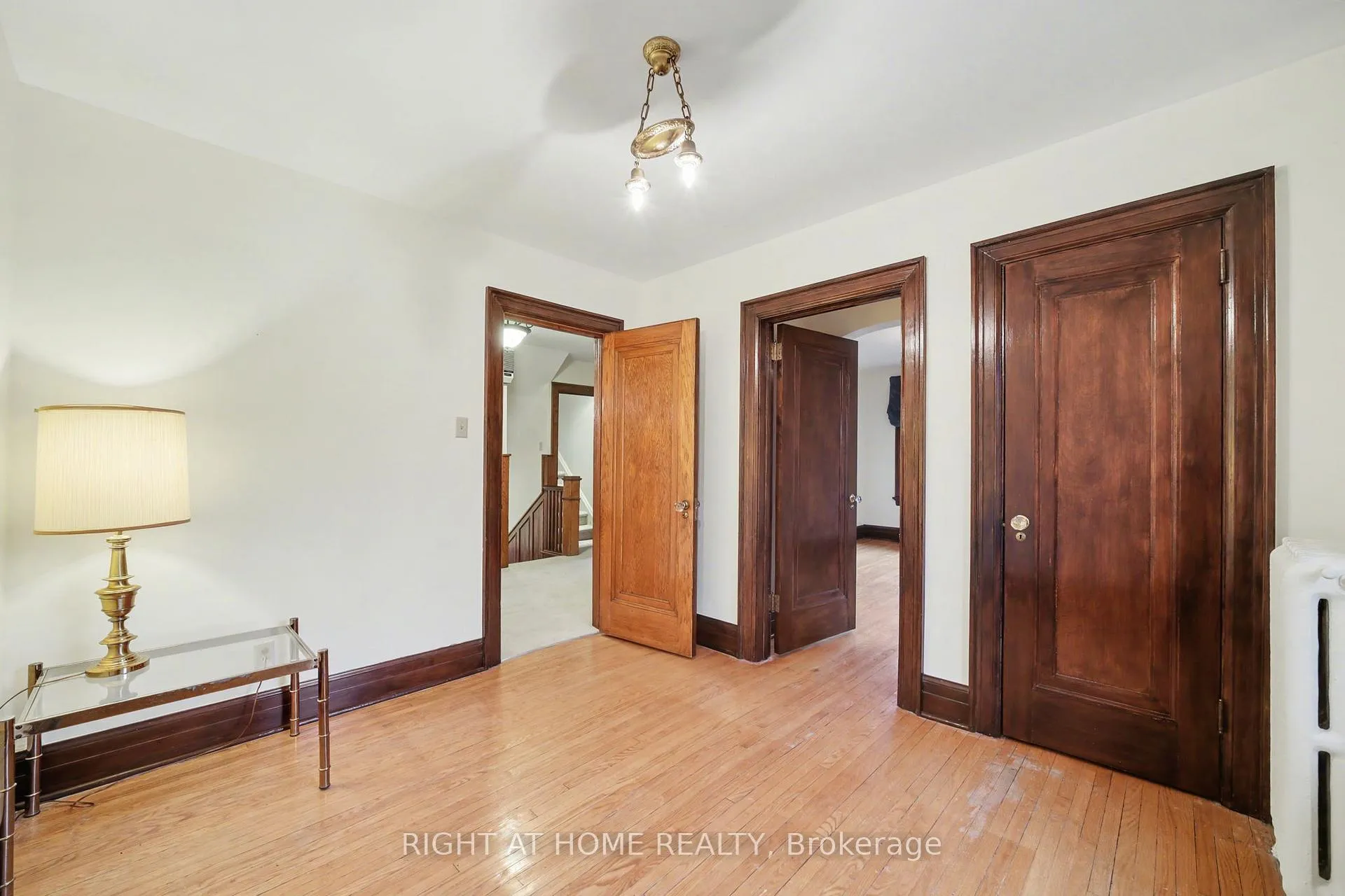 Photo 22 of 32 Hollywood Crescent, Toronto, Woodbine Corridor — HOMEH