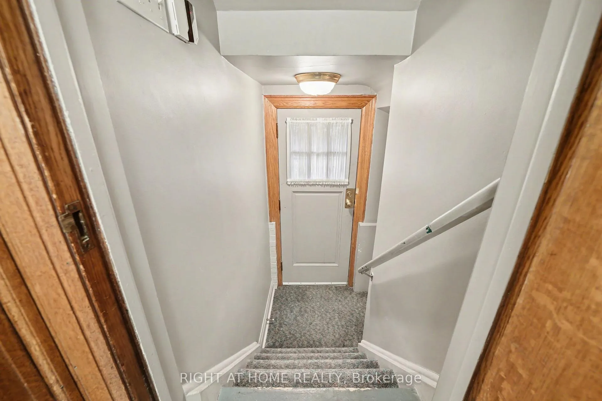 Photo 36 of 32 Hollywood Crescent, Toronto, Woodbine Corridor — HOMEH