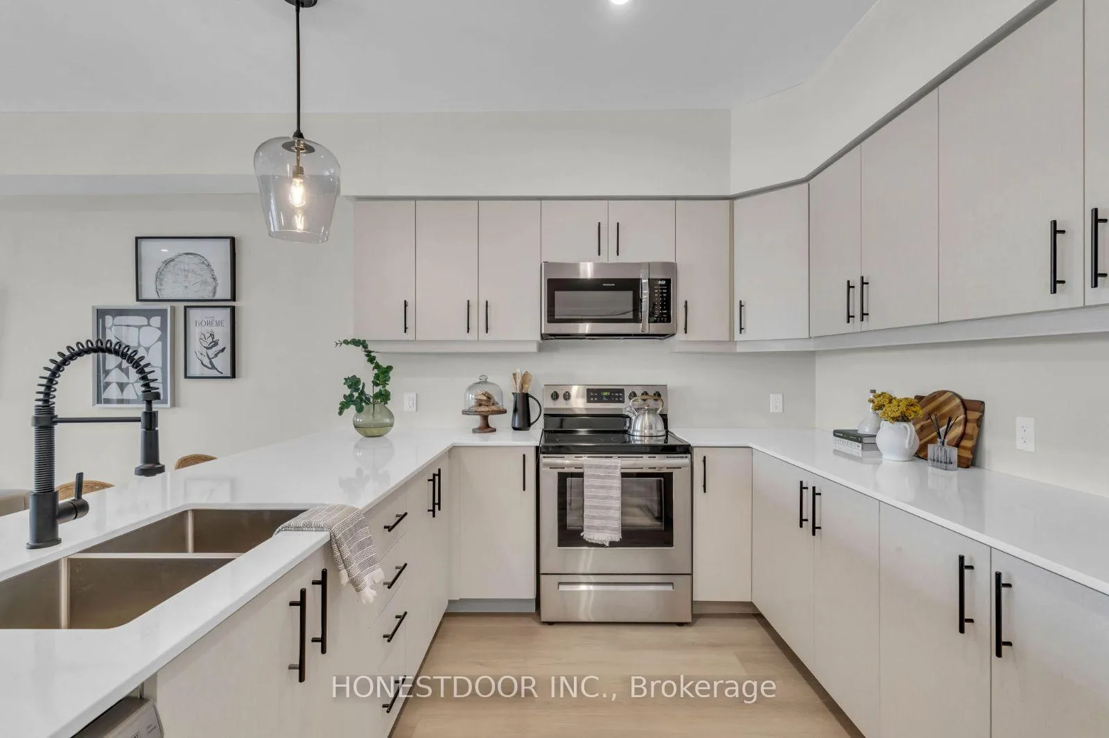 Photo 3 of 185 Jacks Way, Wellington North, Mount Forest — HOMEH
