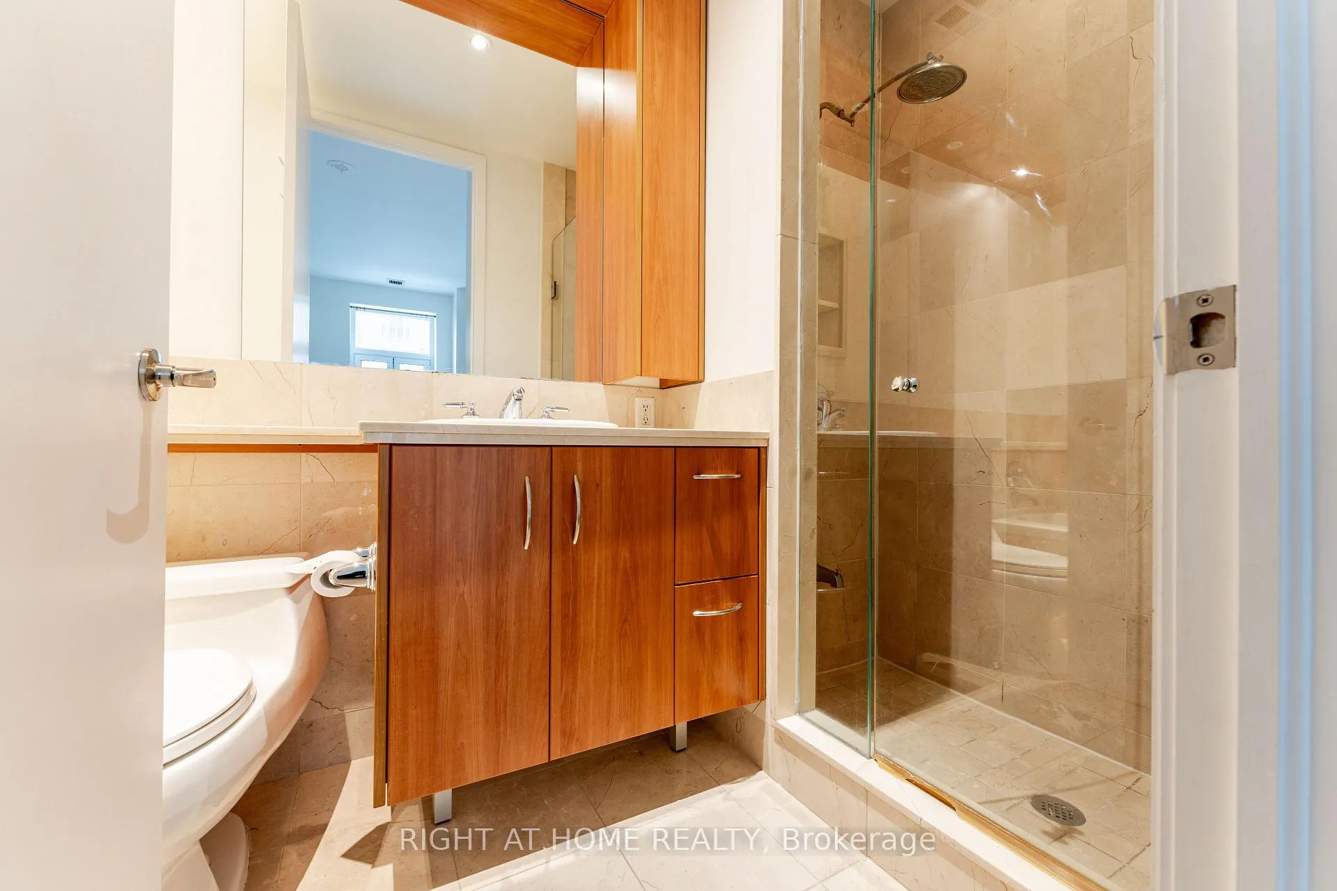 Photo 25 of Unit 402, 48 St Clair Avenue W, Toronto, Yonge-St. Clair — HOMEH