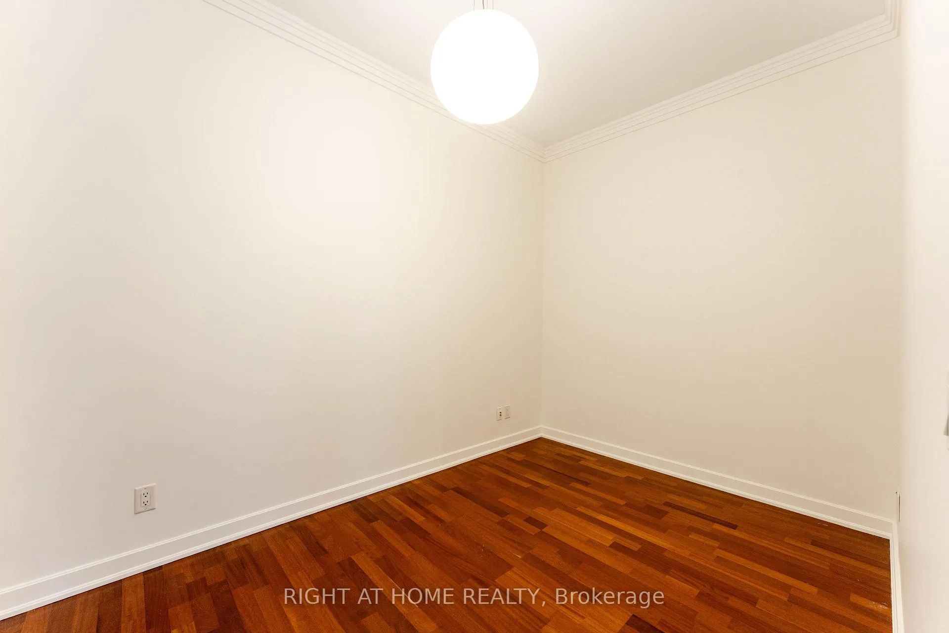 Photo 31 of Unit 402, 48 St Clair Avenue W, Toronto, Yonge-St. Clair — HOMEH