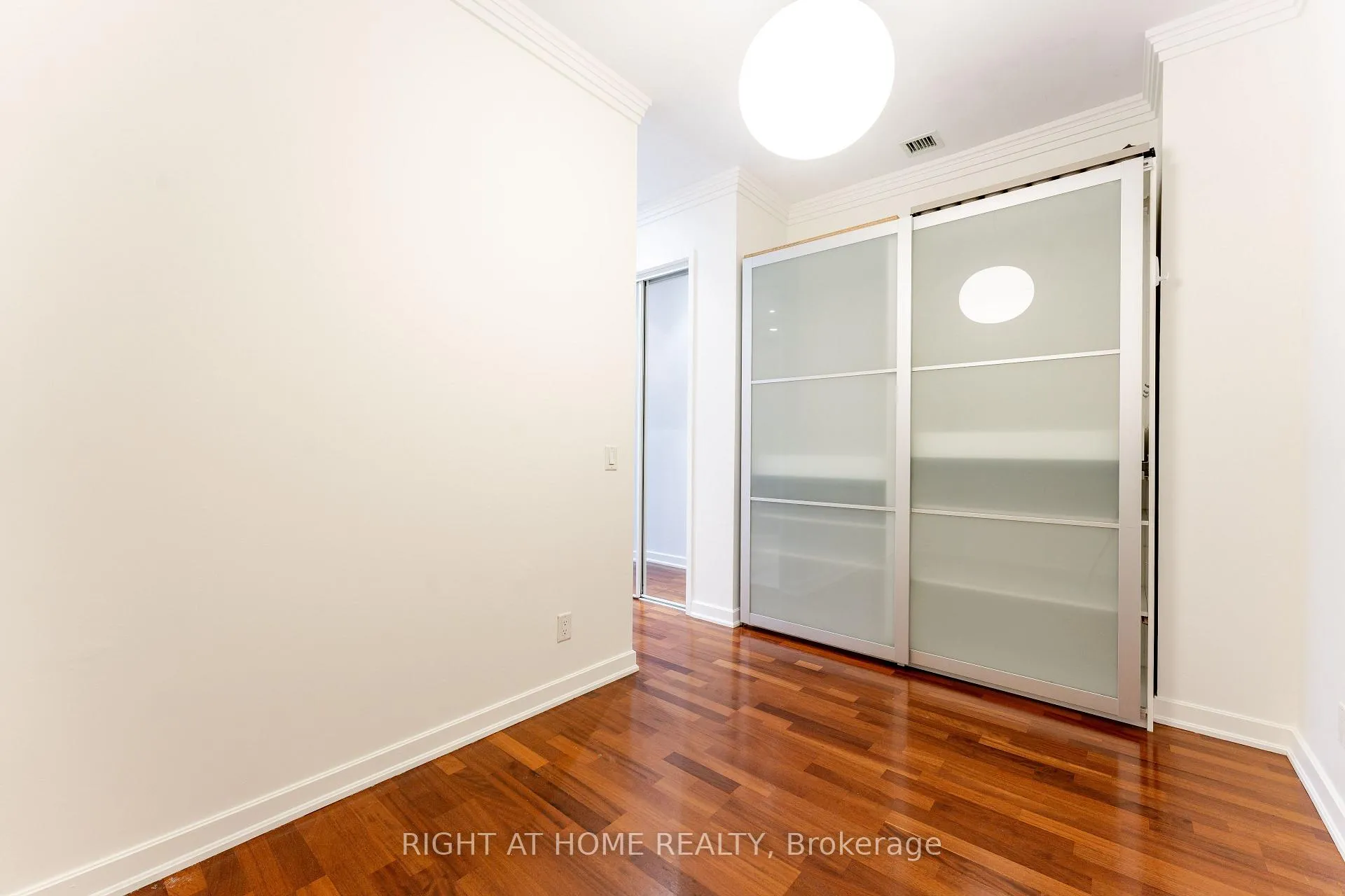 Photo 33 of Unit 402, 48 St Clair Avenue W, Toronto, Yonge-St. Clair — HOMEH