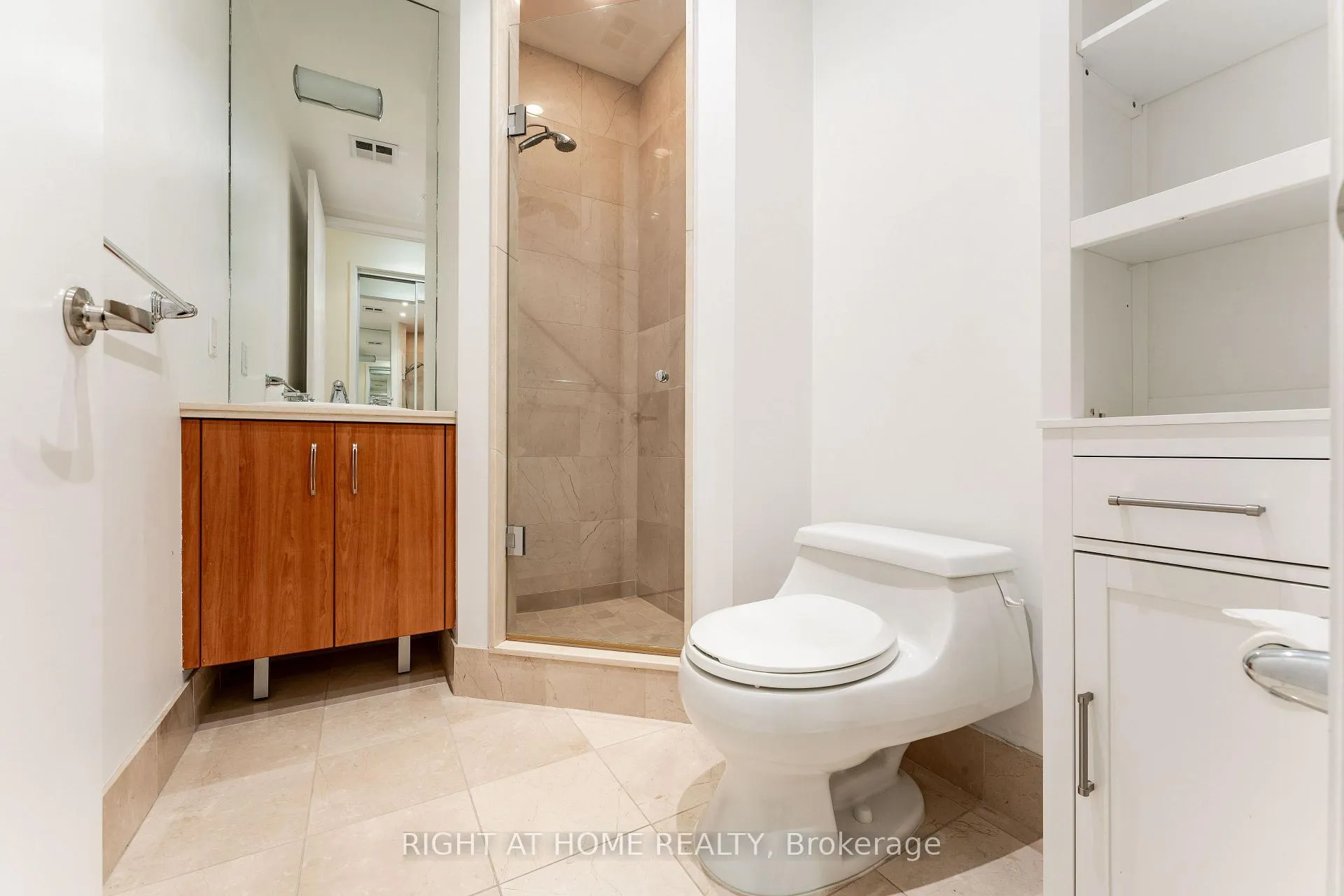Photo 34 of Unit 402, 48 St Clair Avenue W, Toronto, Yonge-St. Clair — HOMEH