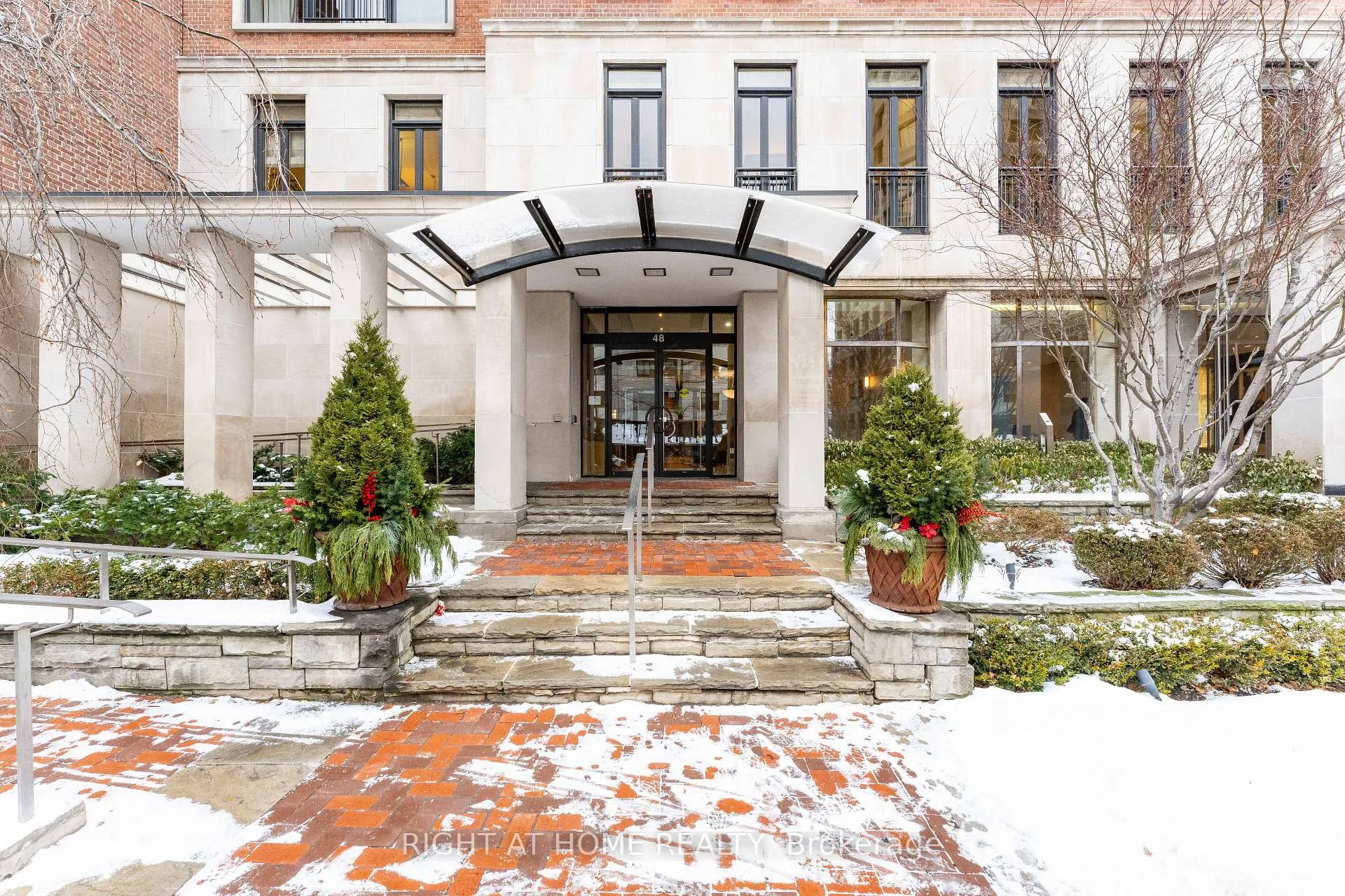 Photo 40 of Unit 402, 48 St Clair Avenue W, Toronto, Yonge-St. Clair — HOMEH