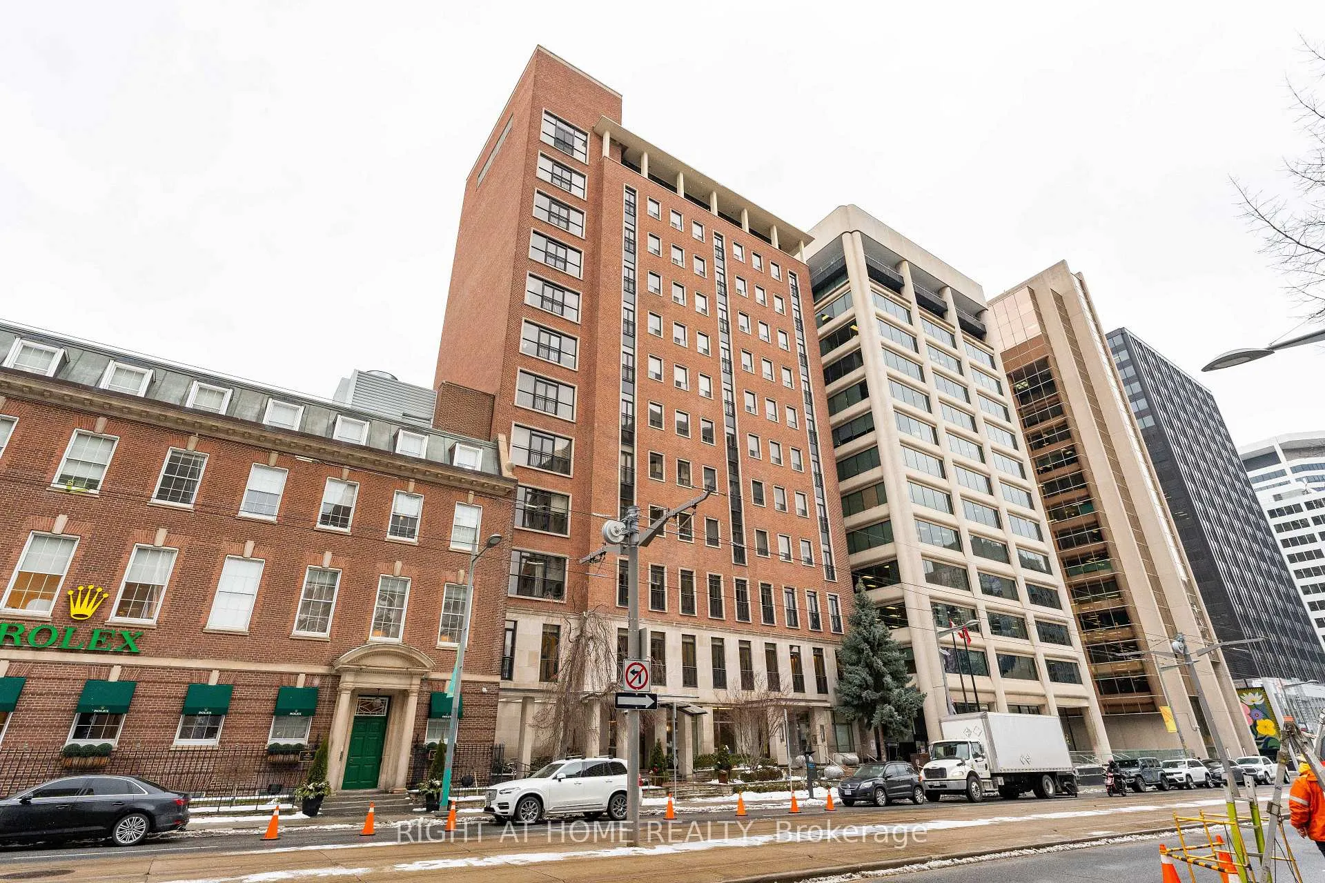 Photo 42 of Unit 402, 48 St Clair Avenue W, Toronto, Yonge-St. Clair — HOMEH