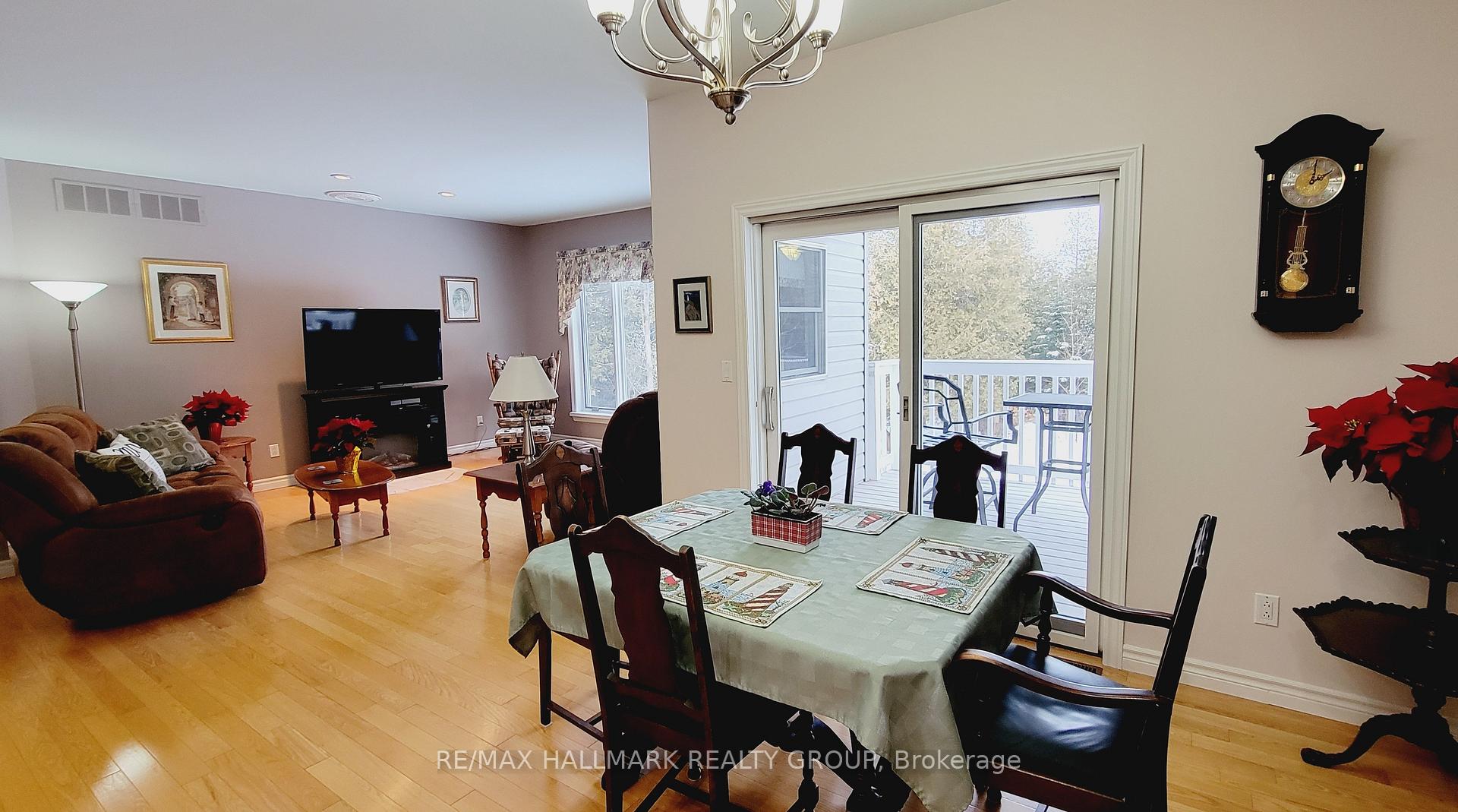 Photo 10 of 1250 Upper Dwyer Hill Road, Ottawa, Huntley Ward (South West) — HOMEH