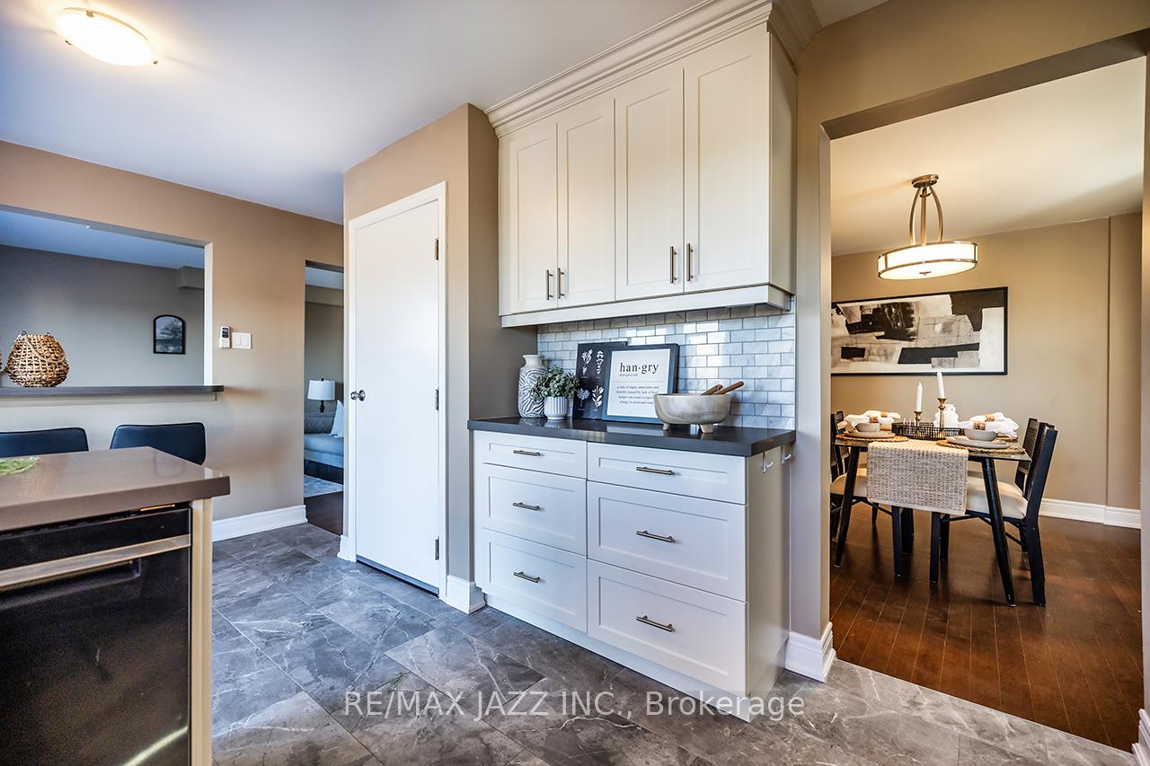 Photo 13 of 32 Parkins Drive, Ajax, Central — HOMEH