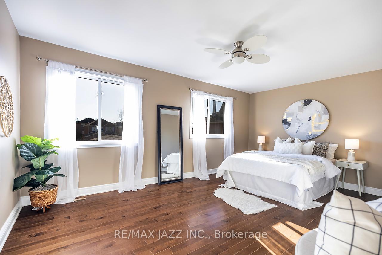 Photo 15 of 32 Parkins Drive, Ajax, Central — HOMEH