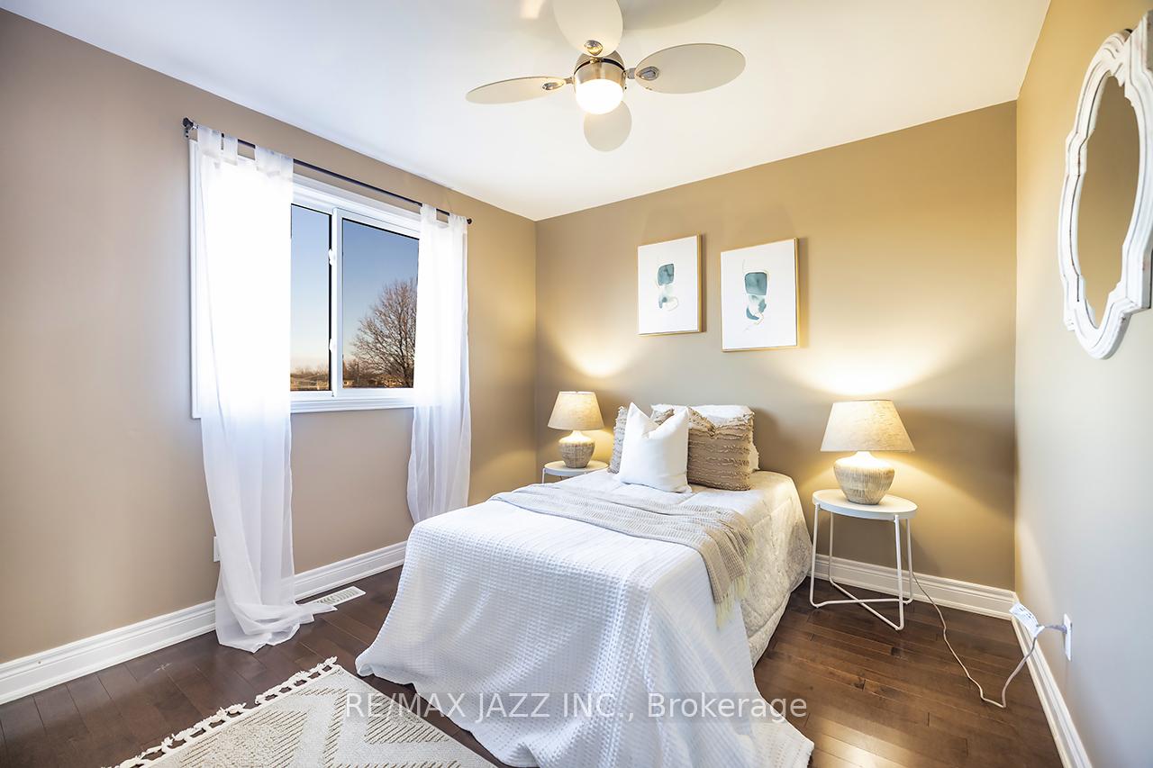 Photo 19 of 32 Parkins Drive, Ajax, Central — HOMEH
