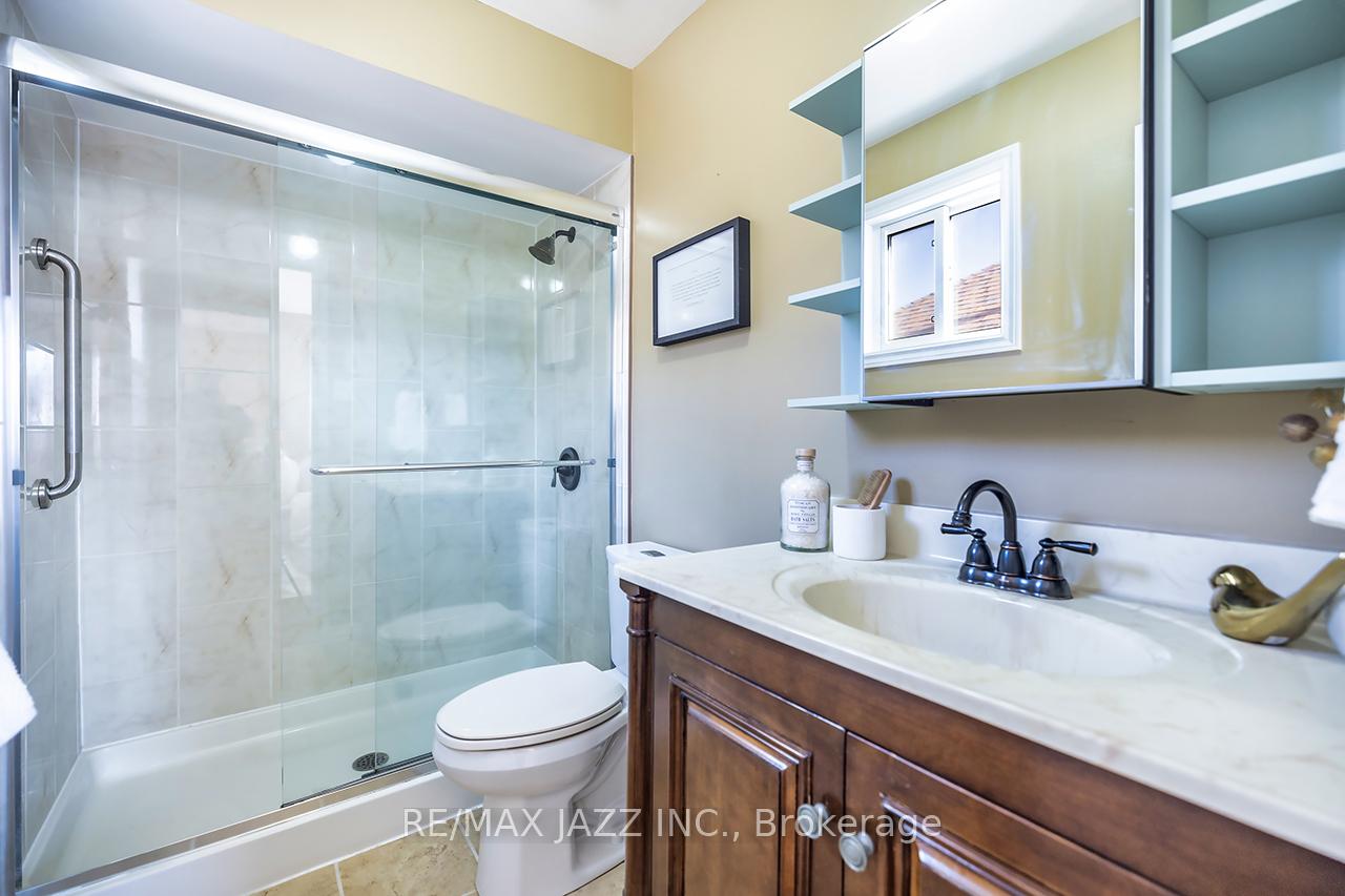 Photo 21 of 32 Parkins Drive, Ajax, Central — HOMEH