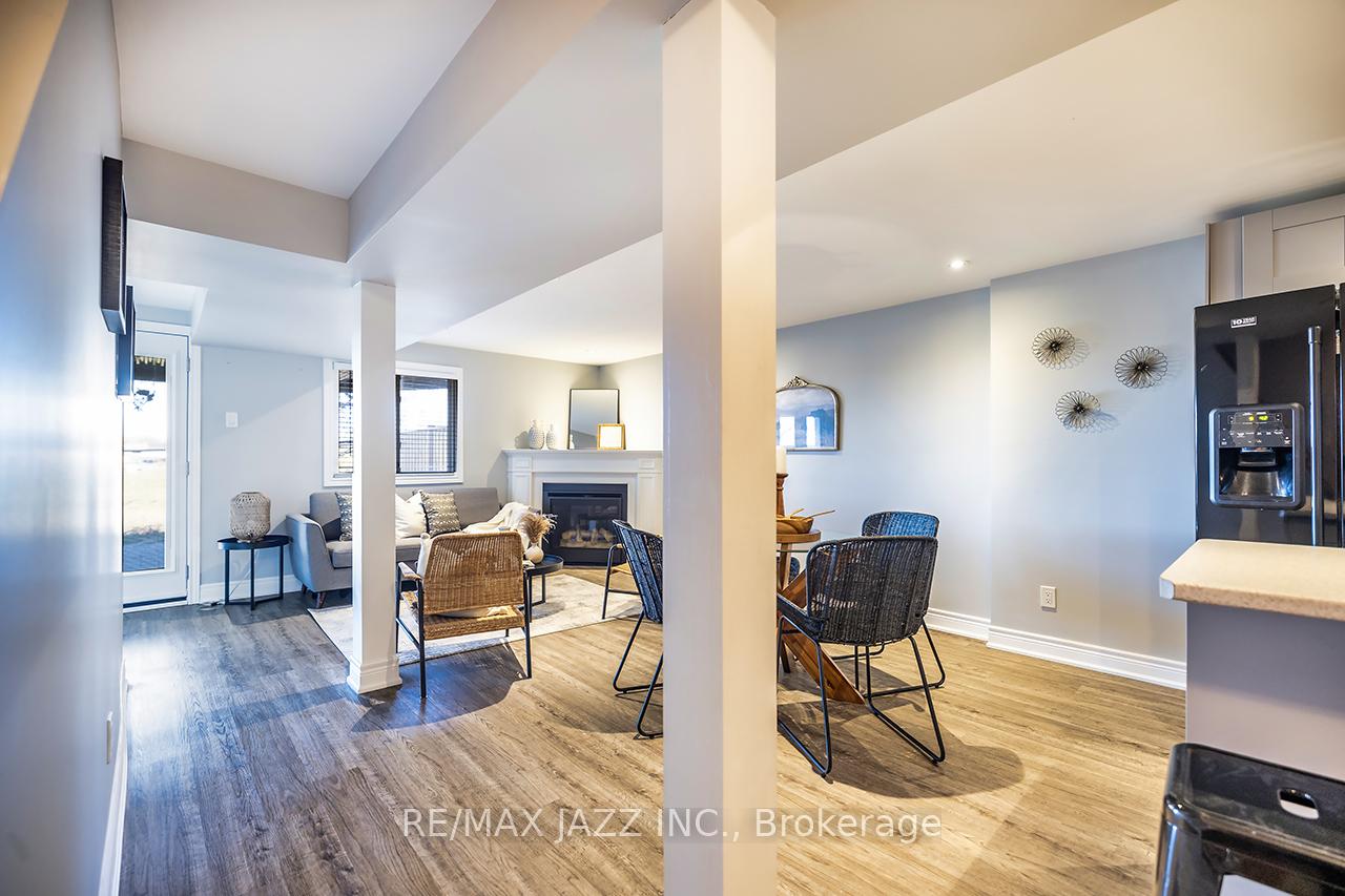 Photo 23 of 32 Parkins Drive, Ajax, Central — HOMEH