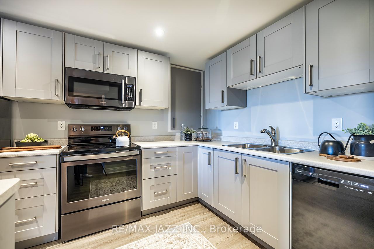 Photo 26 of 32 Parkins Drive, Ajax, Central — HOMEH