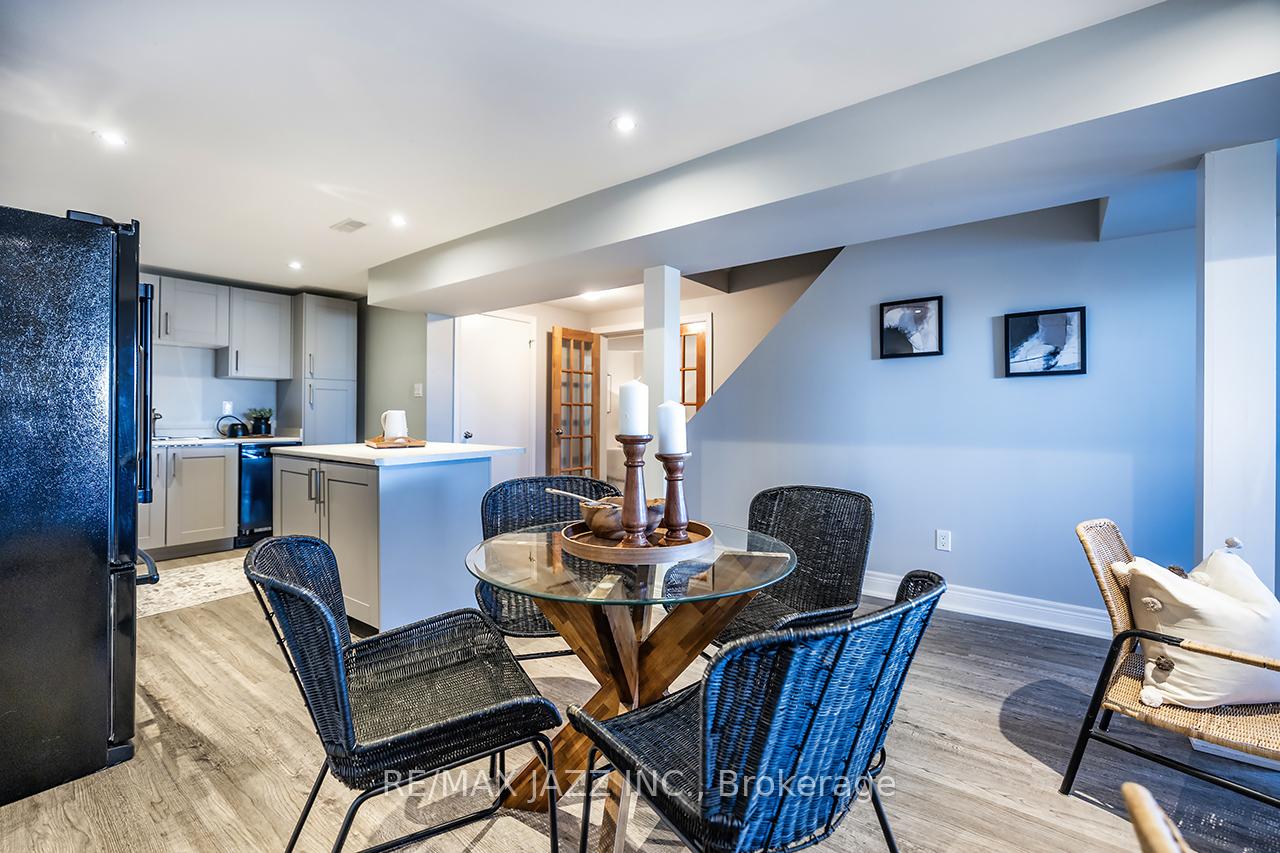Photo 29 of 32 Parkins Drive, Ajax, Central — HOMEH