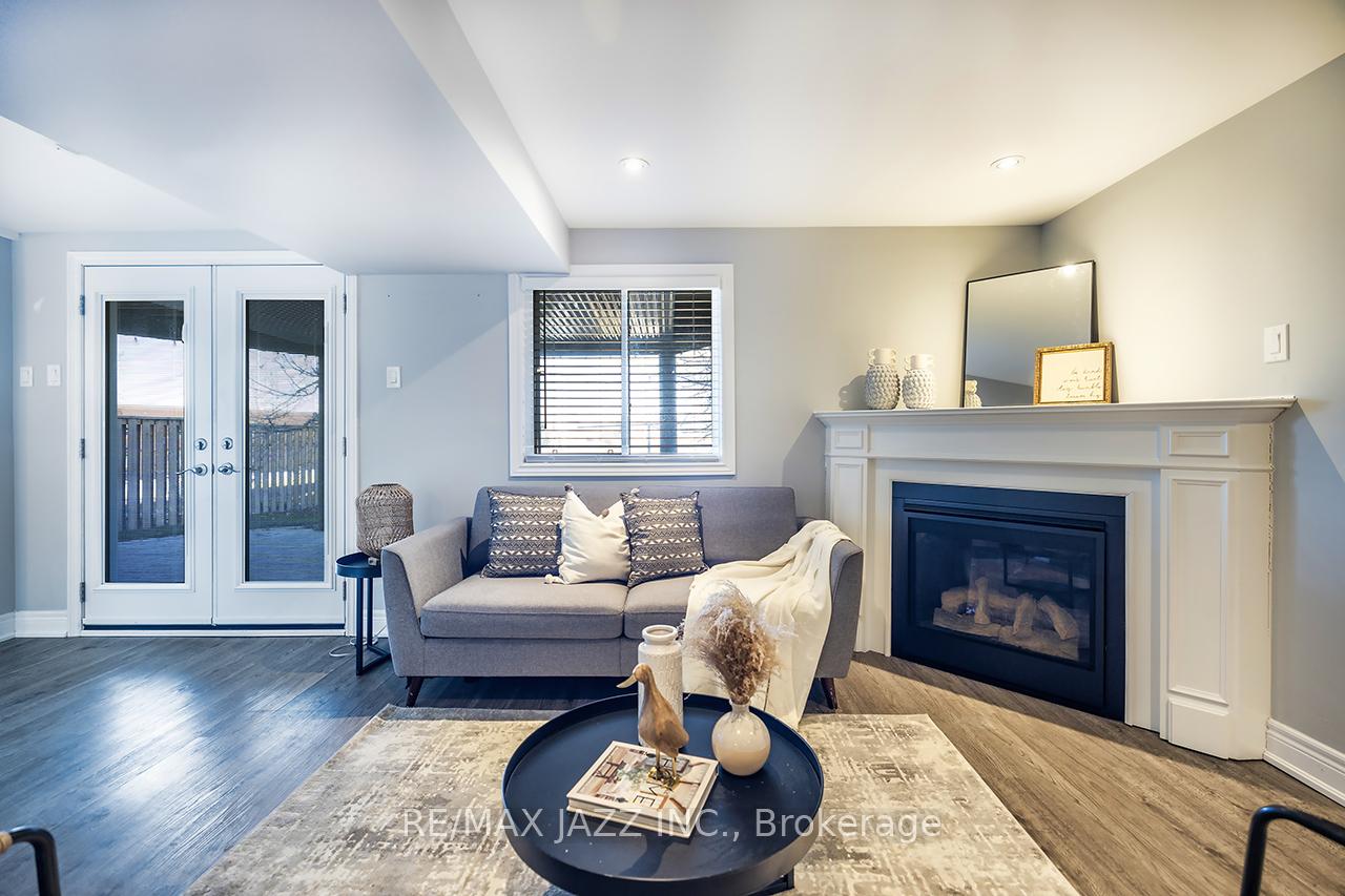 Photo 31 of 32 Parkins Drive, Ajax, Central — HOMEH