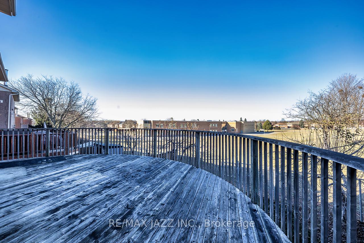Photo 38 of 32 Parkins Drive, Ajax, Central — HOMEH