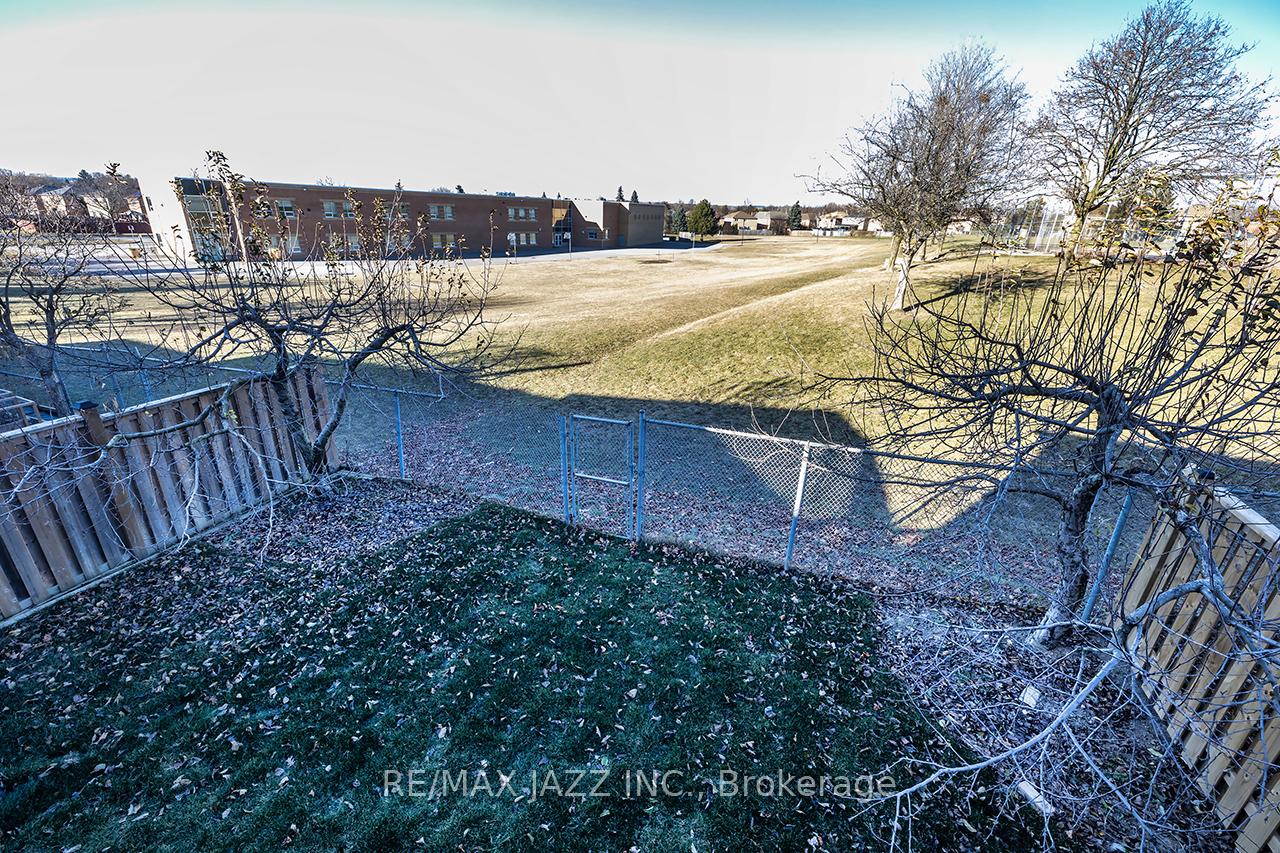 Photo 39 of 32 Parkins Drive, Ajax, Central — HOMEH