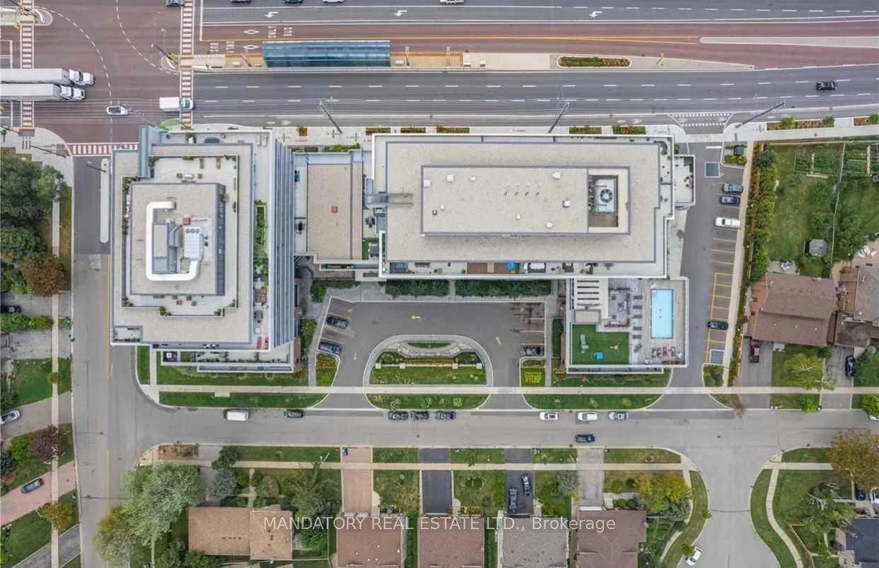 Photo 2 of Unit 202, 4800 Highway 7, Vaughan, East Woodbridge — HOMEH