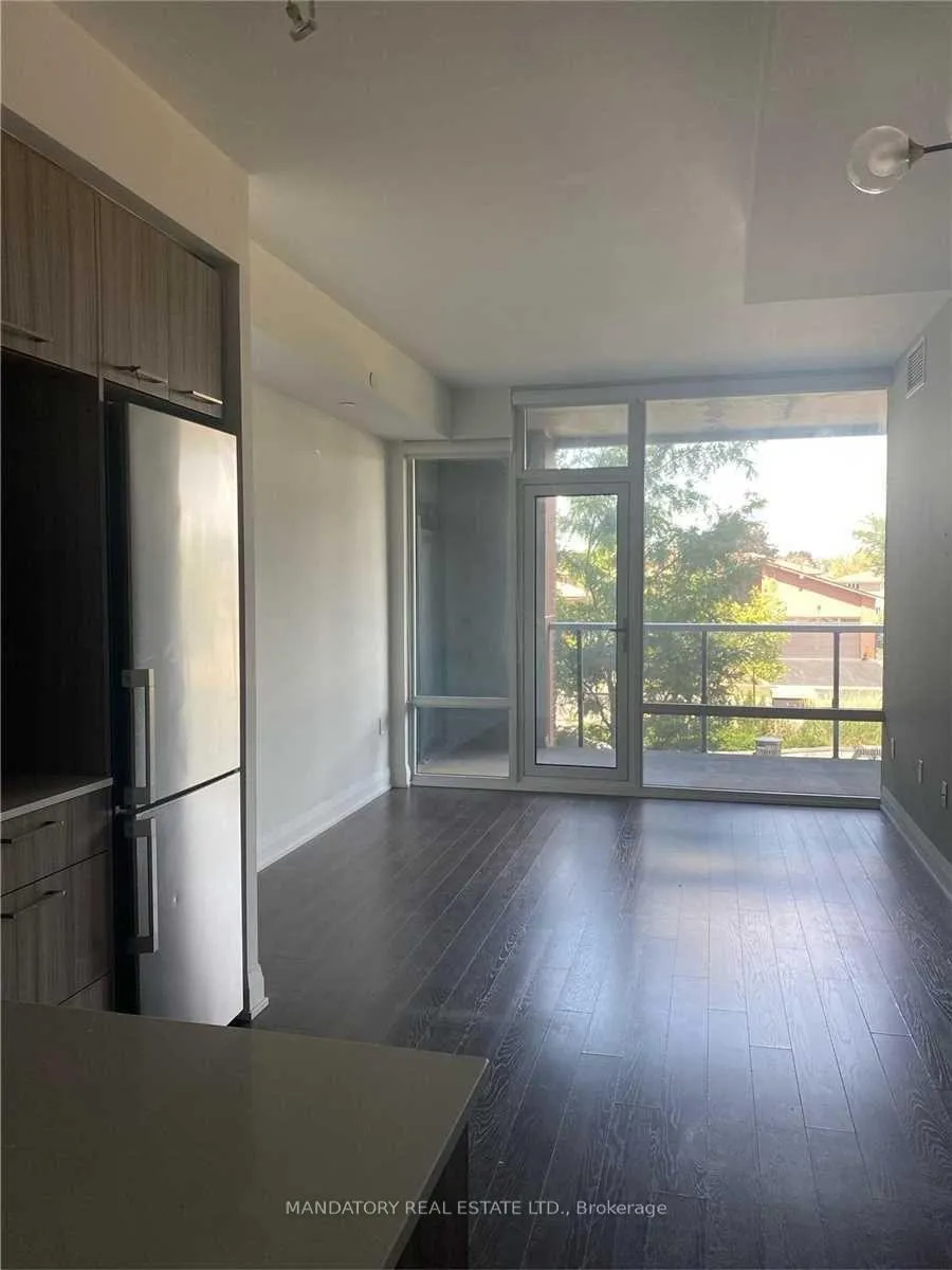 Photo 5 of Unit 202, 4800 Highway 7, Vaughan, East Woodbridge — HOMEH