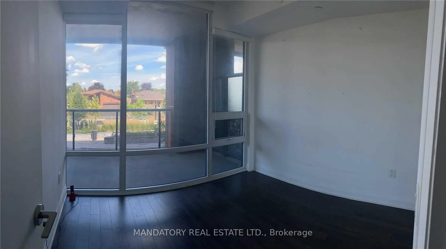 Photo 6 of Unit 202, 4800 Highway 7, Vaughan, East Woodbridge — HOMEH