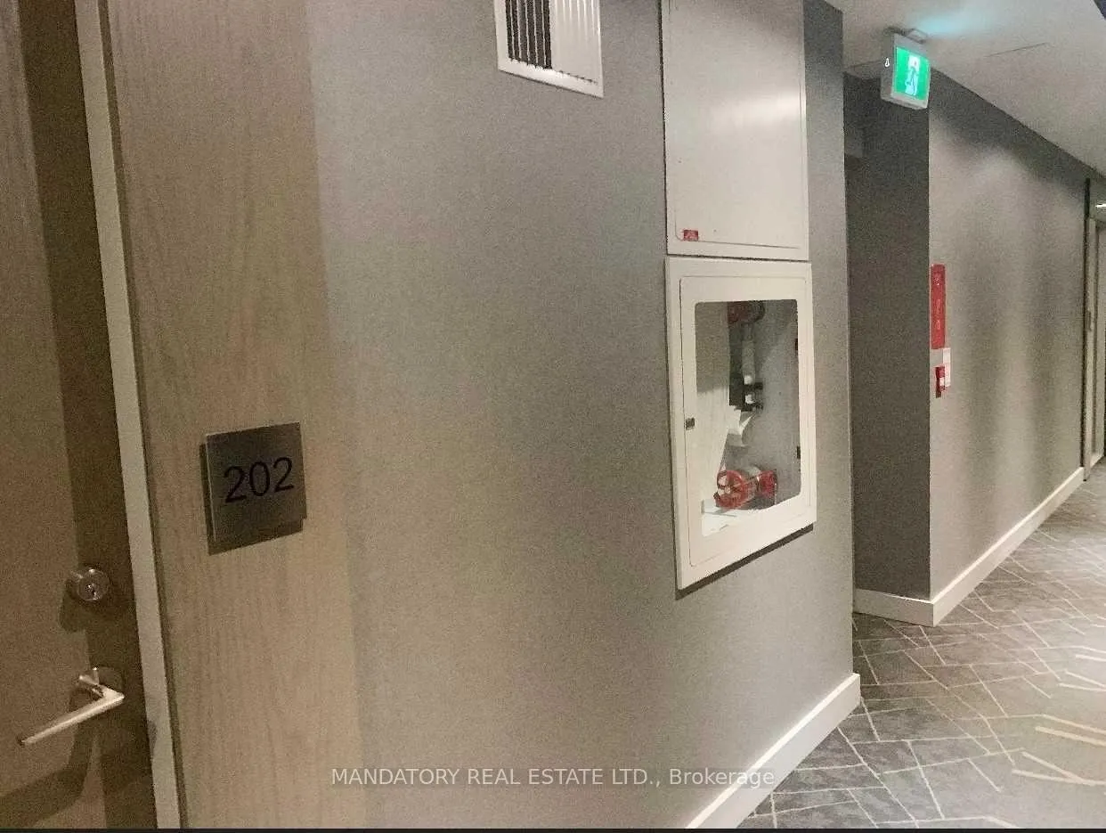 Photo 15 of Unit 202, 4800 Highway 7, Vaughan, East Woodbridge — HOMEH