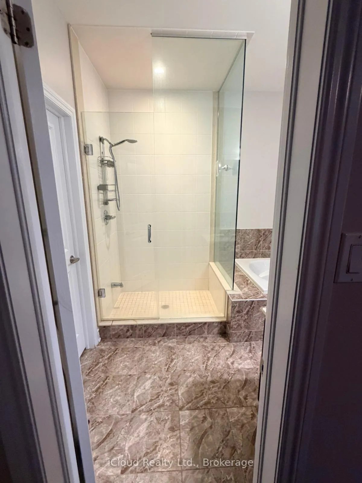 Photo 15 of Unit UPPER, 16 Provost Trail, Brampton, Bram West — HOMEH