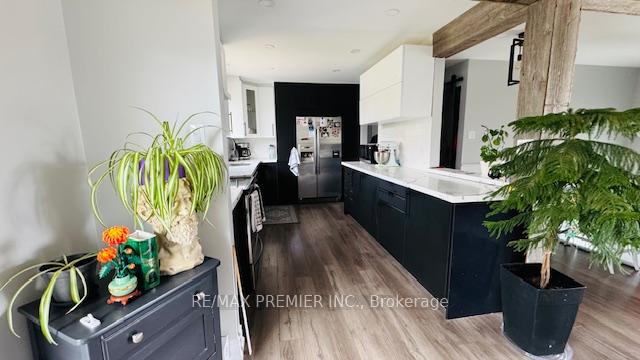 Photo 8 of 581 Laural Drive, Burlington, Shoreacres — HOMEH