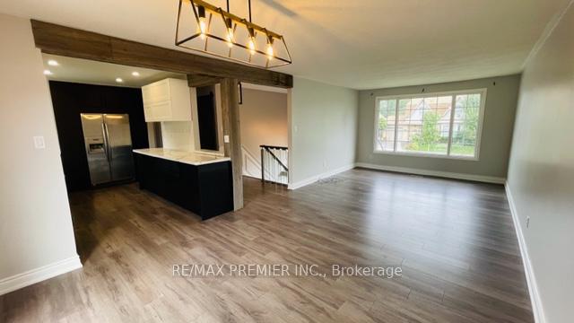 Photo 10 of 581 Laural Drive, Burlington, Shoreacres — HOMEH