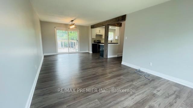Photo 12 of 581 Laural Drive, Burlington, Shoreacres — HOMEH