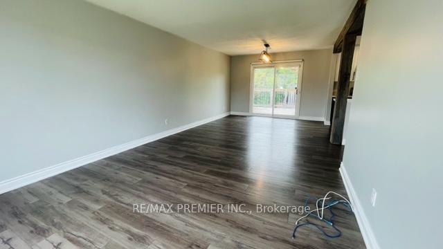Photo 13 of 581 Laural Drive, Burlington, Shoreacres — HOMEH
