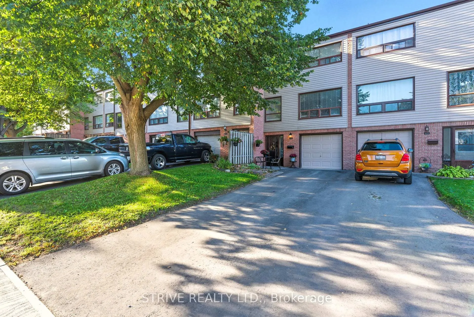 Photo 1 of 66 Park Lane Circle, Clarington, Bowmanville — HOMEH