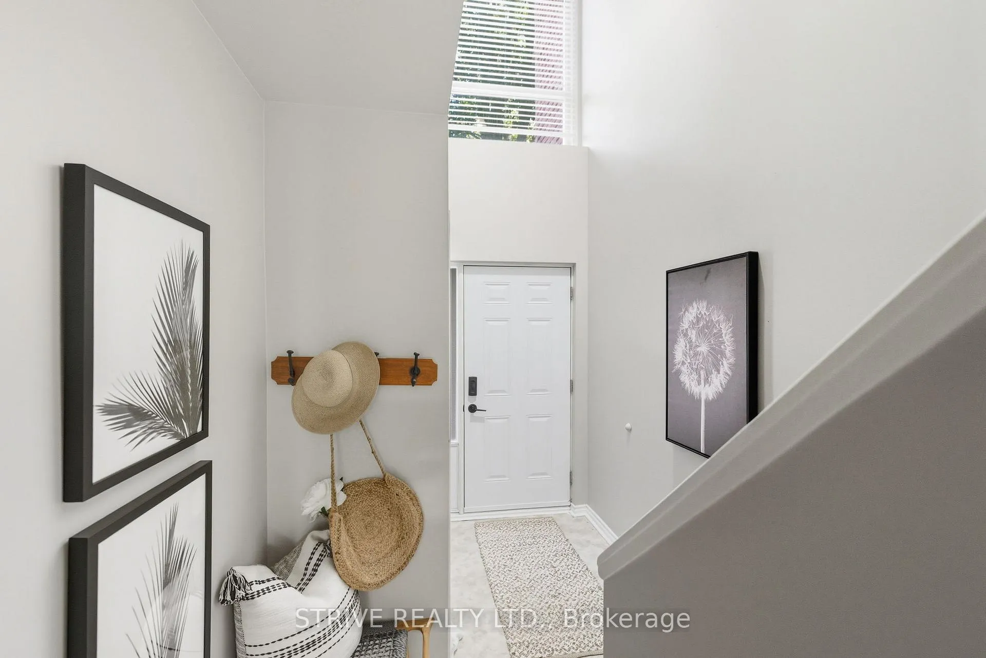 Photo 9 of 66 Park Lane Circle, Clarington, Bowmanville — HOMEH