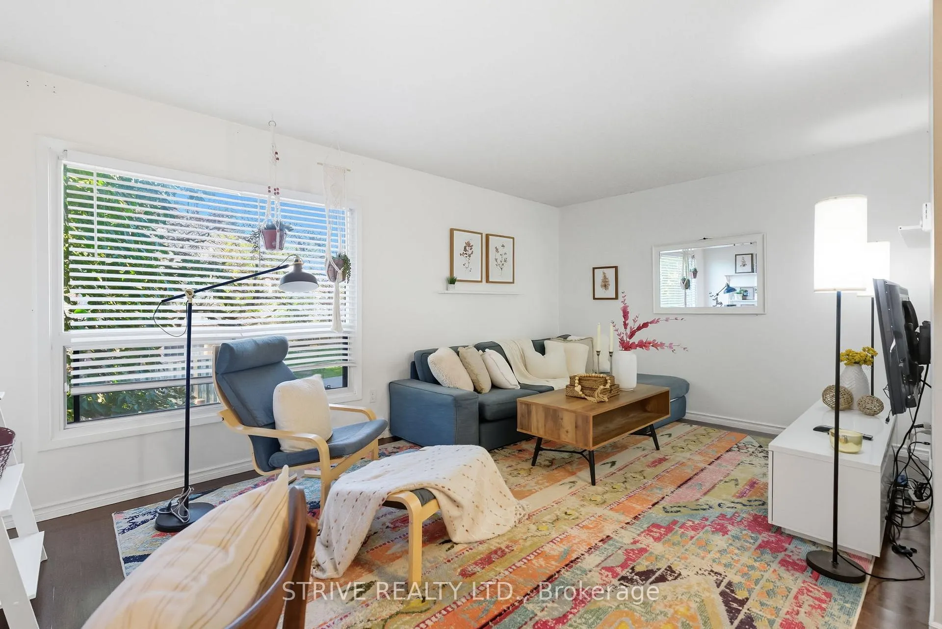 Photo 13 of 66 Park Lane Circle, Clarington, Bowmanville — HOMEH