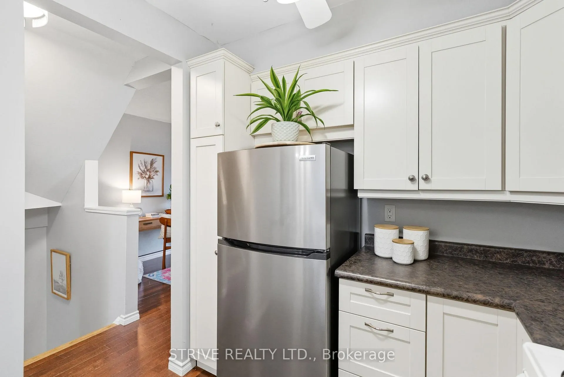 Photo 20 of 66 Park Lane Circle, Clarington, Bowmanville — HOMEH