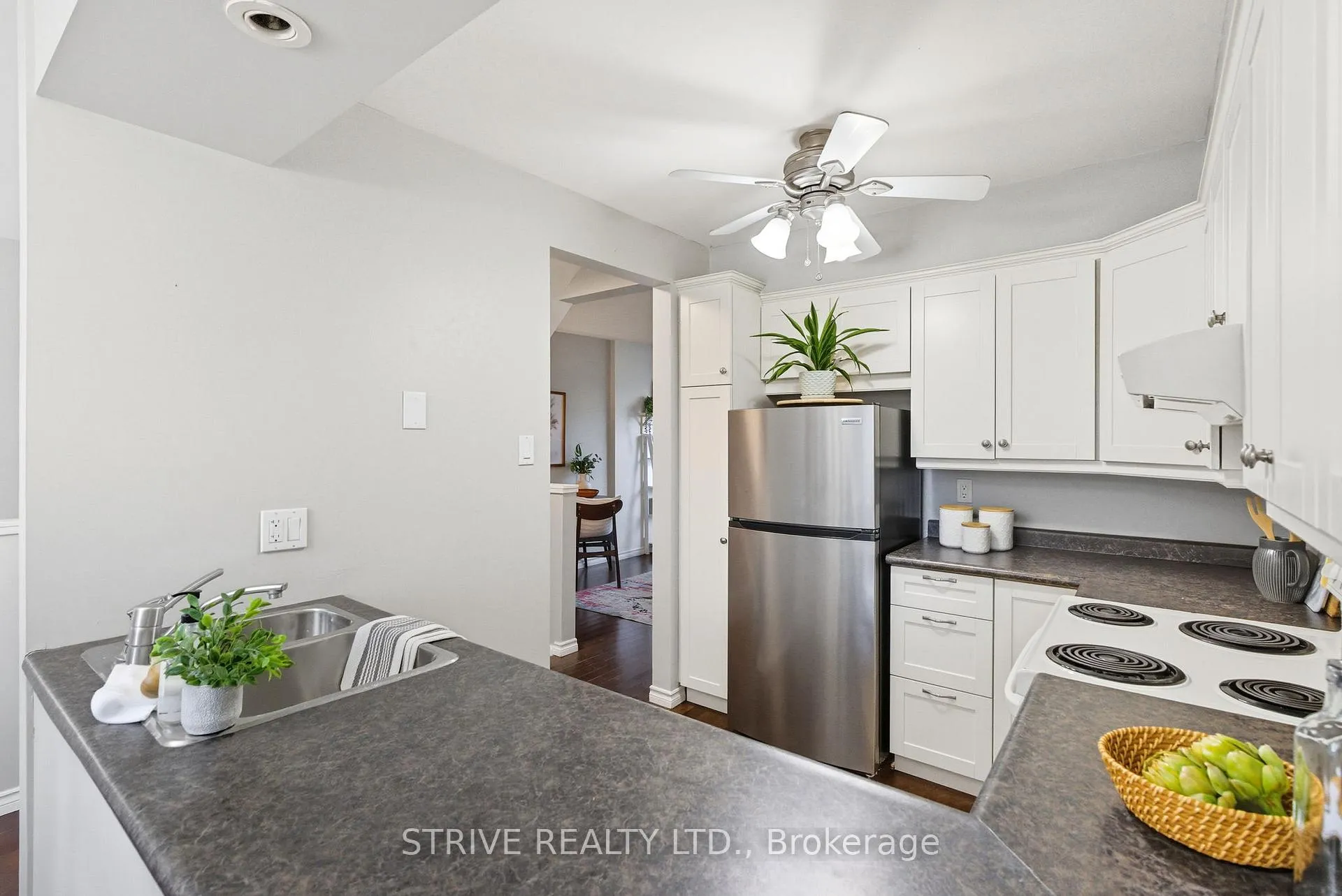 Photo 27 of 66 Park Lane Circle, Clarington, Bowmanville — HOMEH