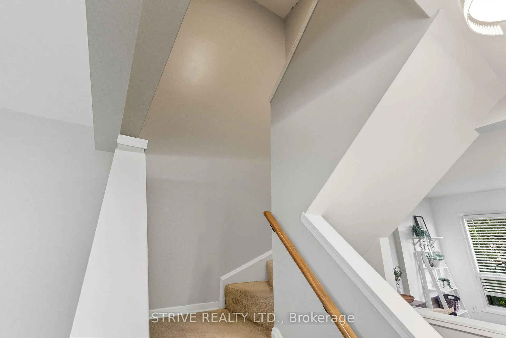 Photo 28 of 66 Park Lane Circle, Clarington, Bowmanville — HOMEH