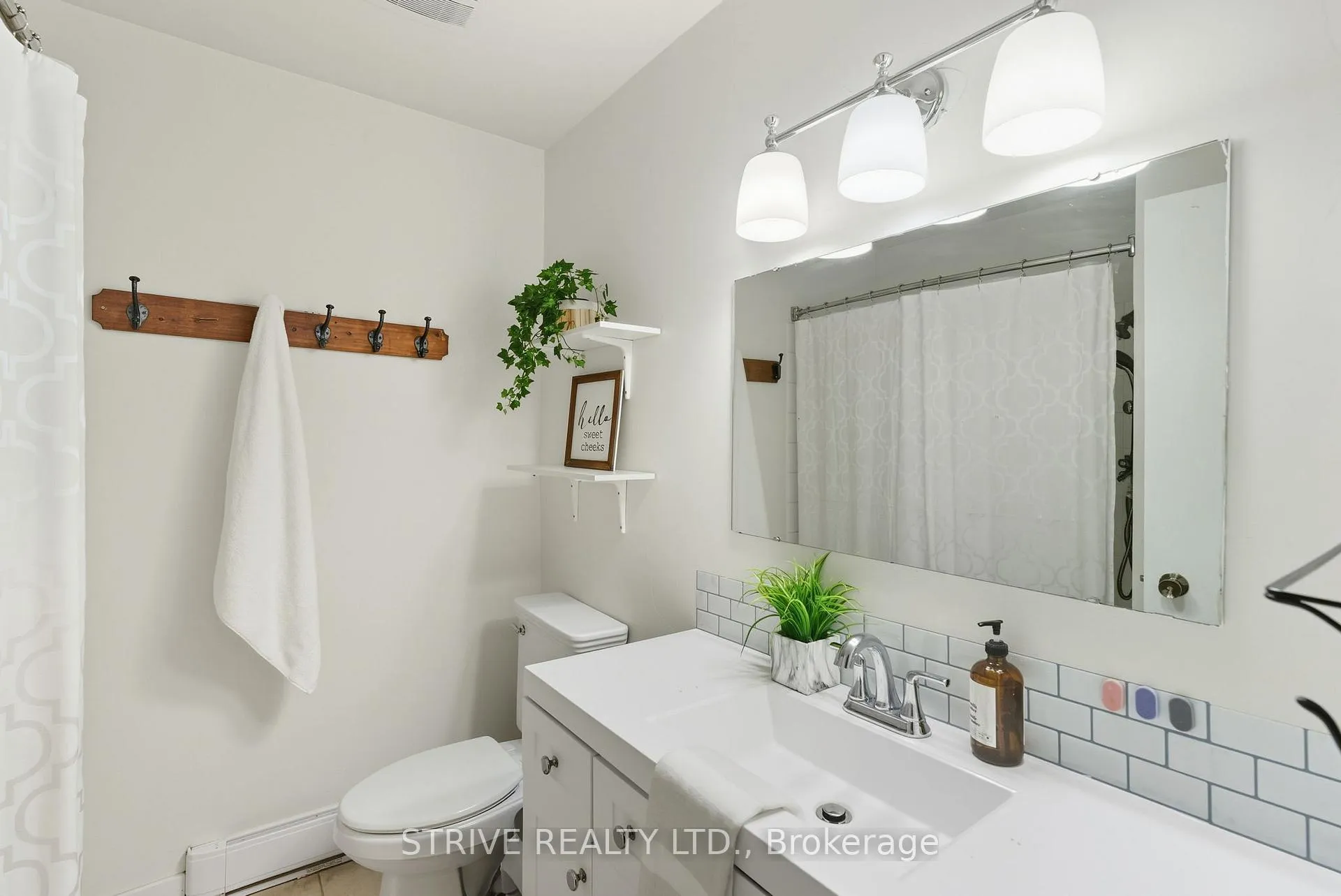 Photo 33 of 66 Park Lane Circle, Clarington, Bowmanville — HOMEH