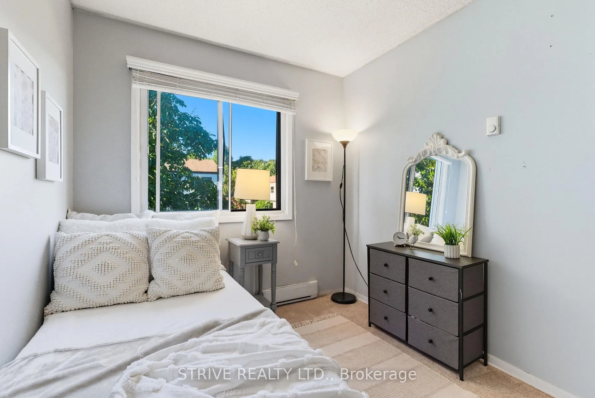 Photo 38 of 66 Park Lane Circle, Clarington, Bowmanville — HOMEH